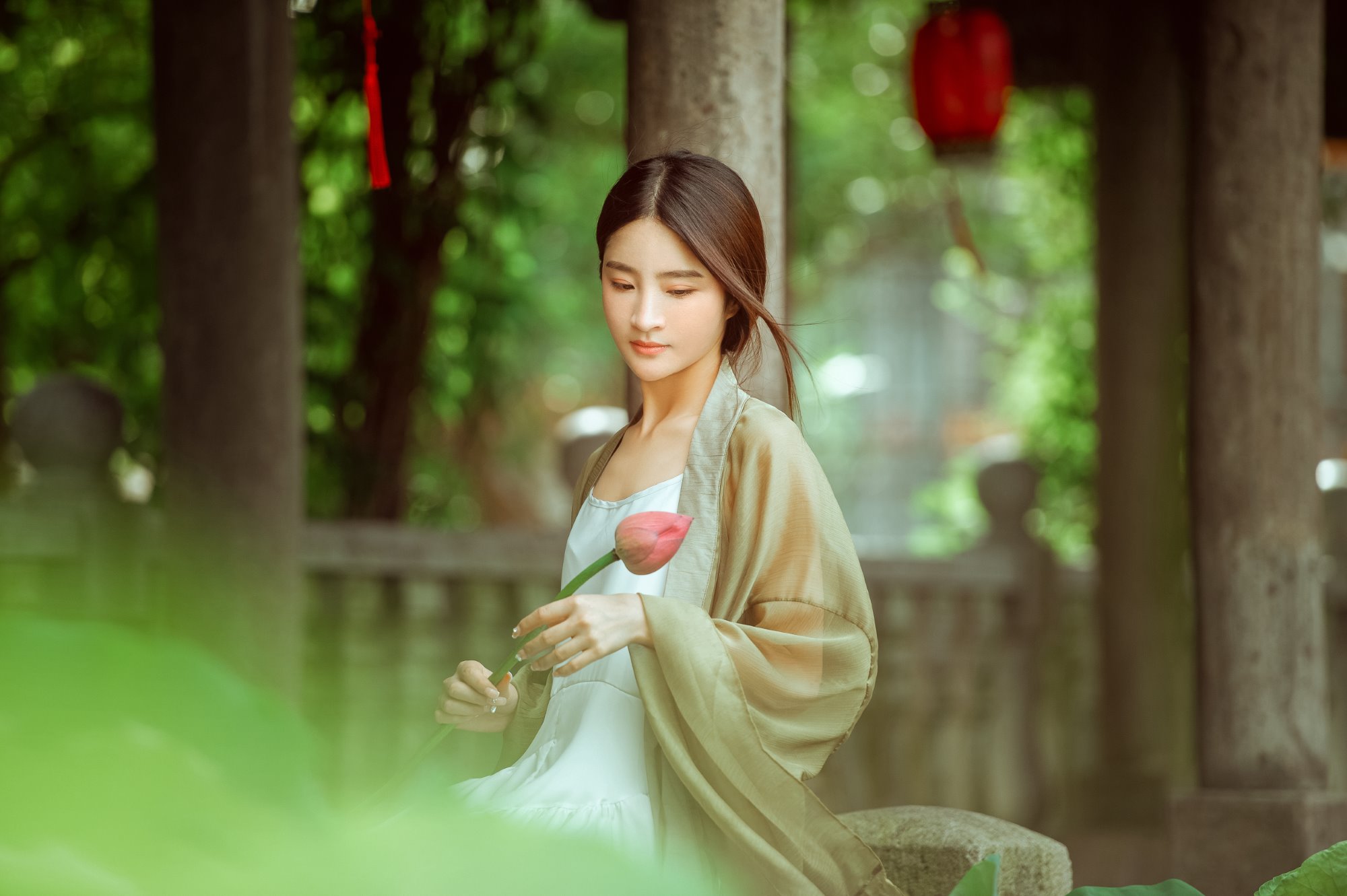 [YITUYU艺图语]2022.08.07 荷韵 Smile[38+1P/451MB]