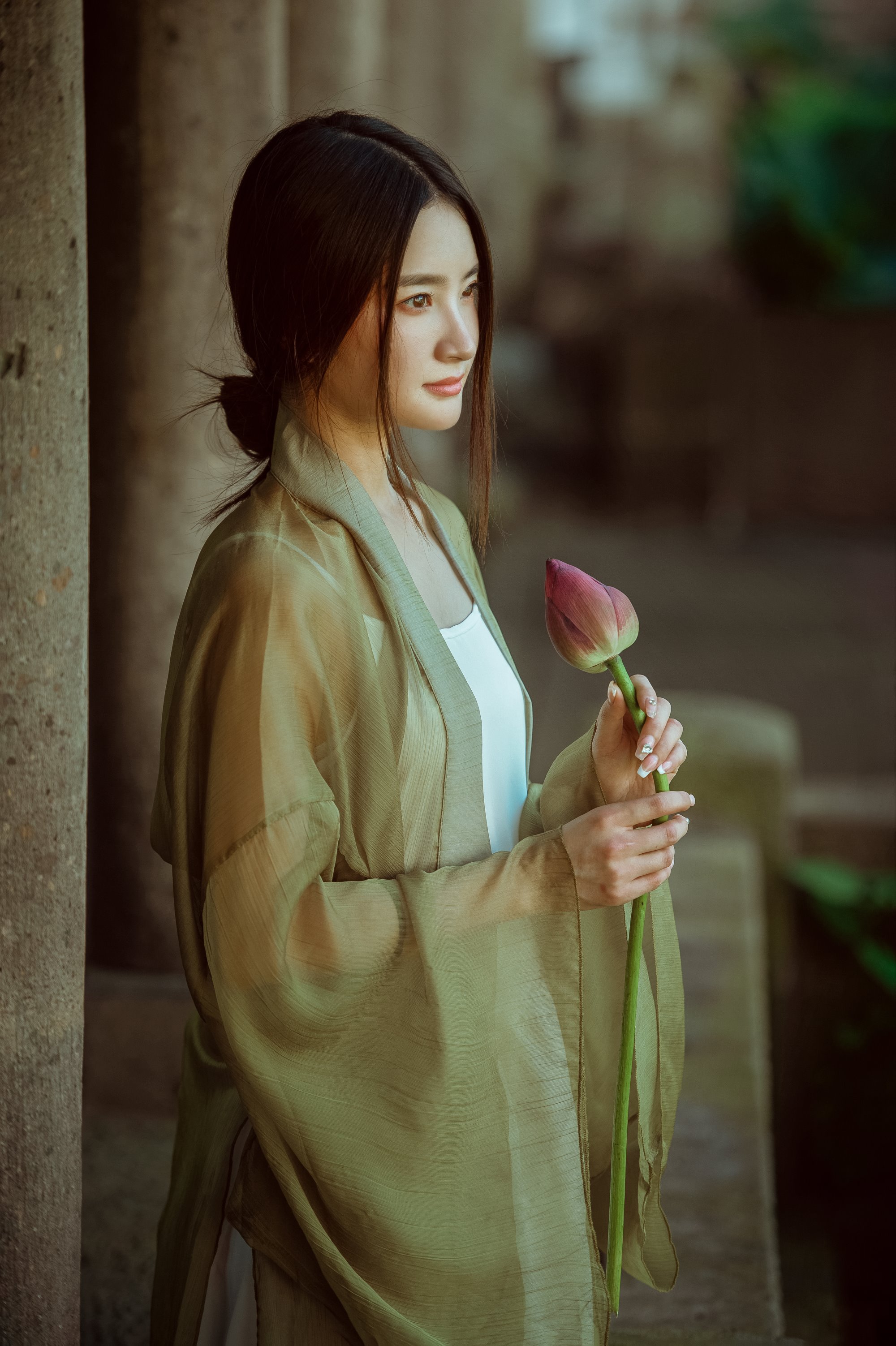 [YITUYU艺图语]2022.08.07 荷韵 Smile[38+1P/451MB]