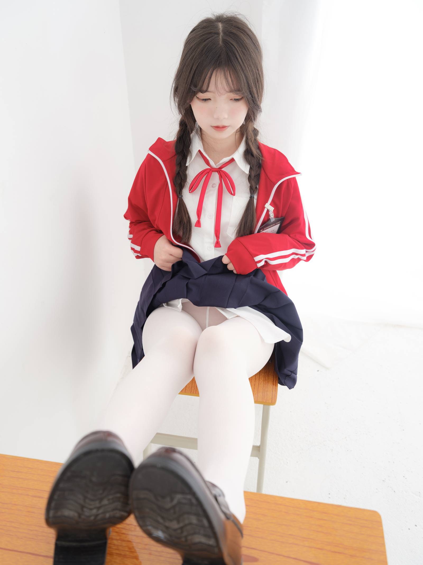 [紧急企划]内部定制 奶昔 学生妹[57P/0.98GB]插图2