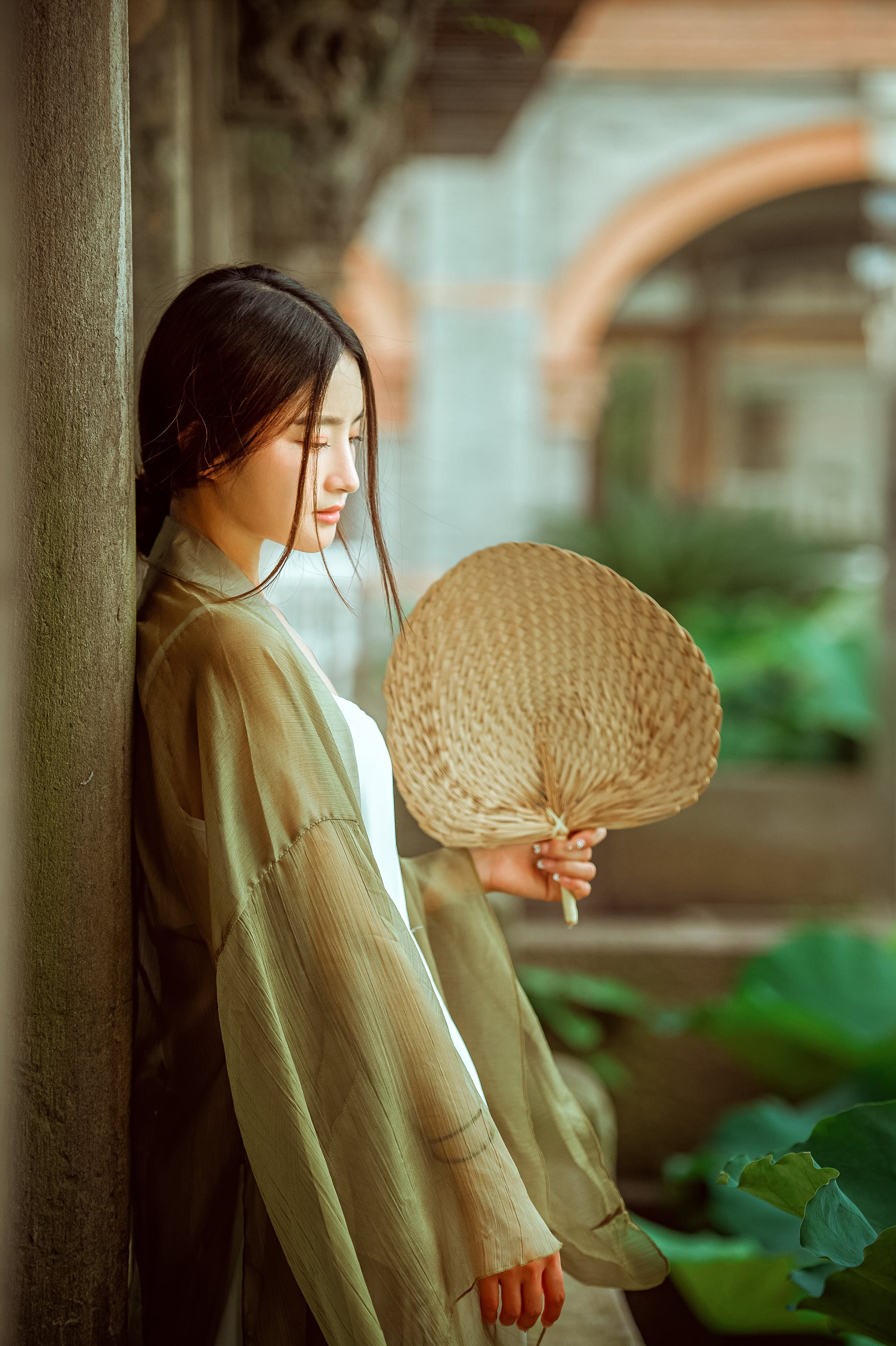 [YITUYU艺图语]2022.08.07 荷韵 Smile[38+1P/451MB]