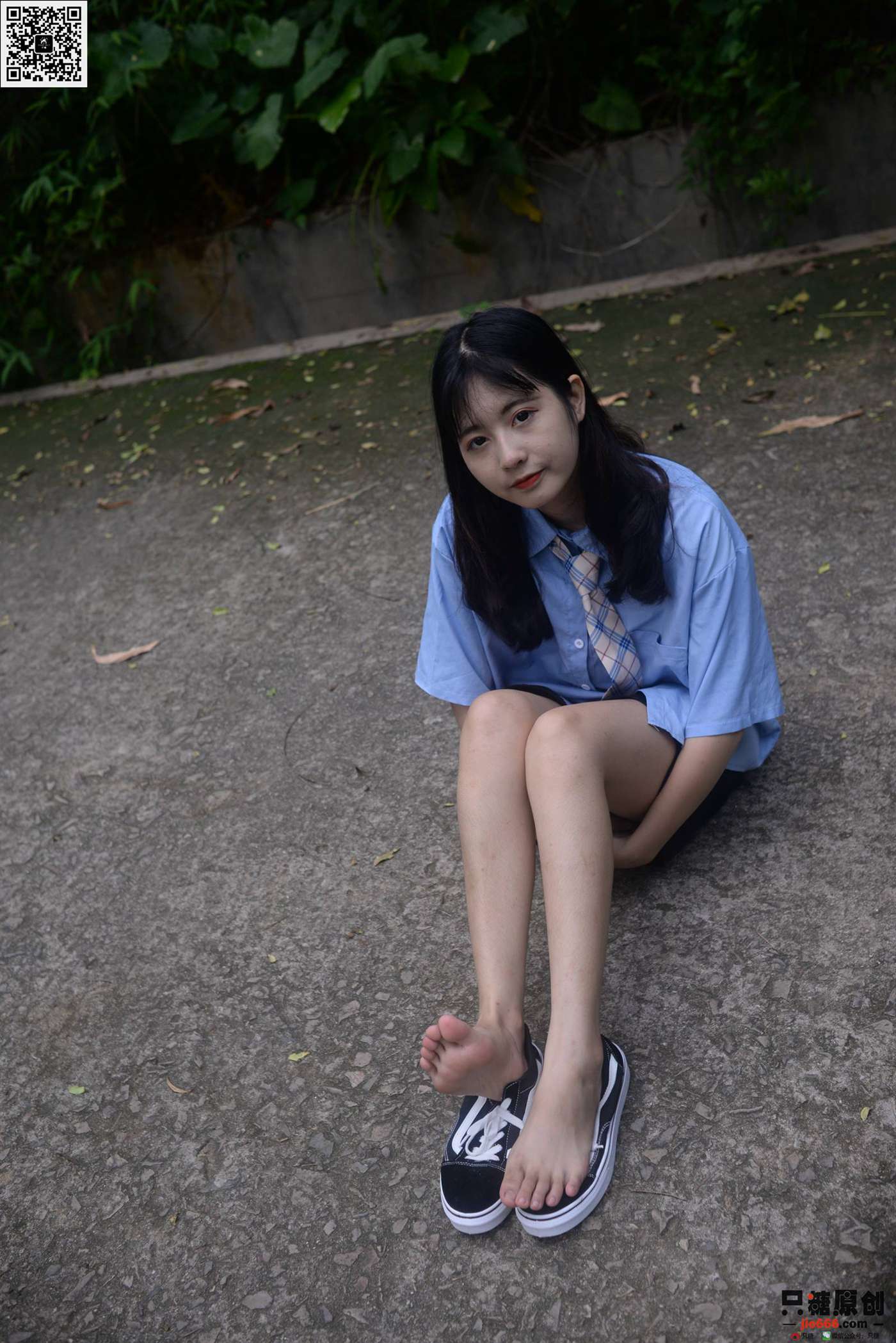 只糖棉袜 NO.381 孙怡 – 绿荫里的一抹蓝 [164P/1V/896MB]插图1