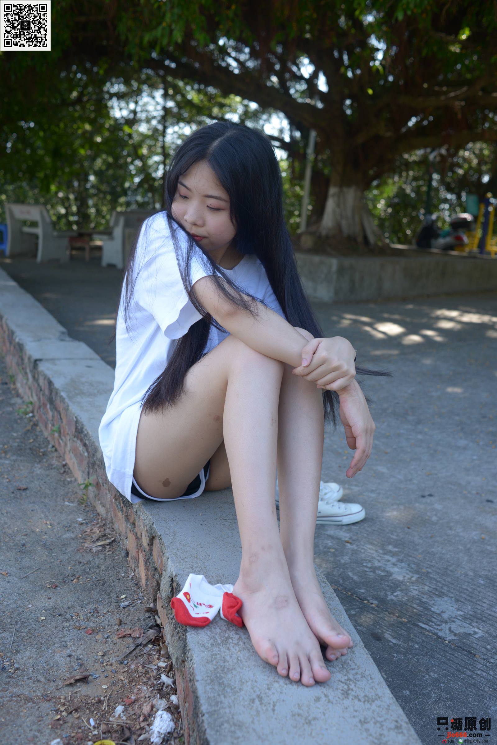 只糖棉袜 NO.450 小语 – 八月你好 [53P/1V/539MB]插图1