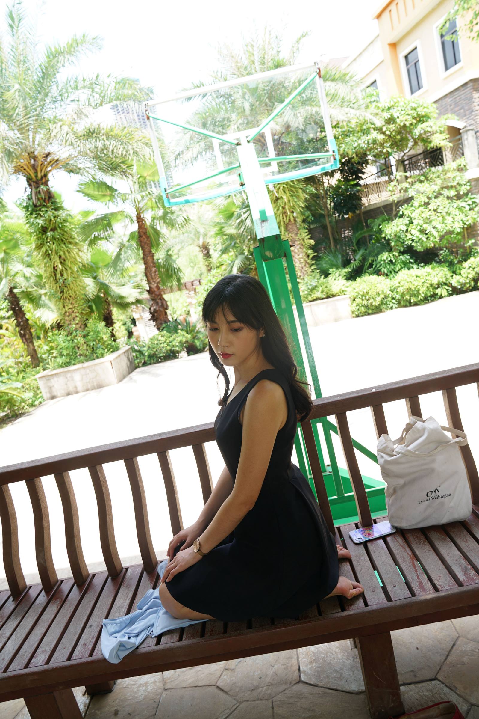 +摄影 No.027 妹纸公园连衣裙裸足 [64P/465MB]插图3