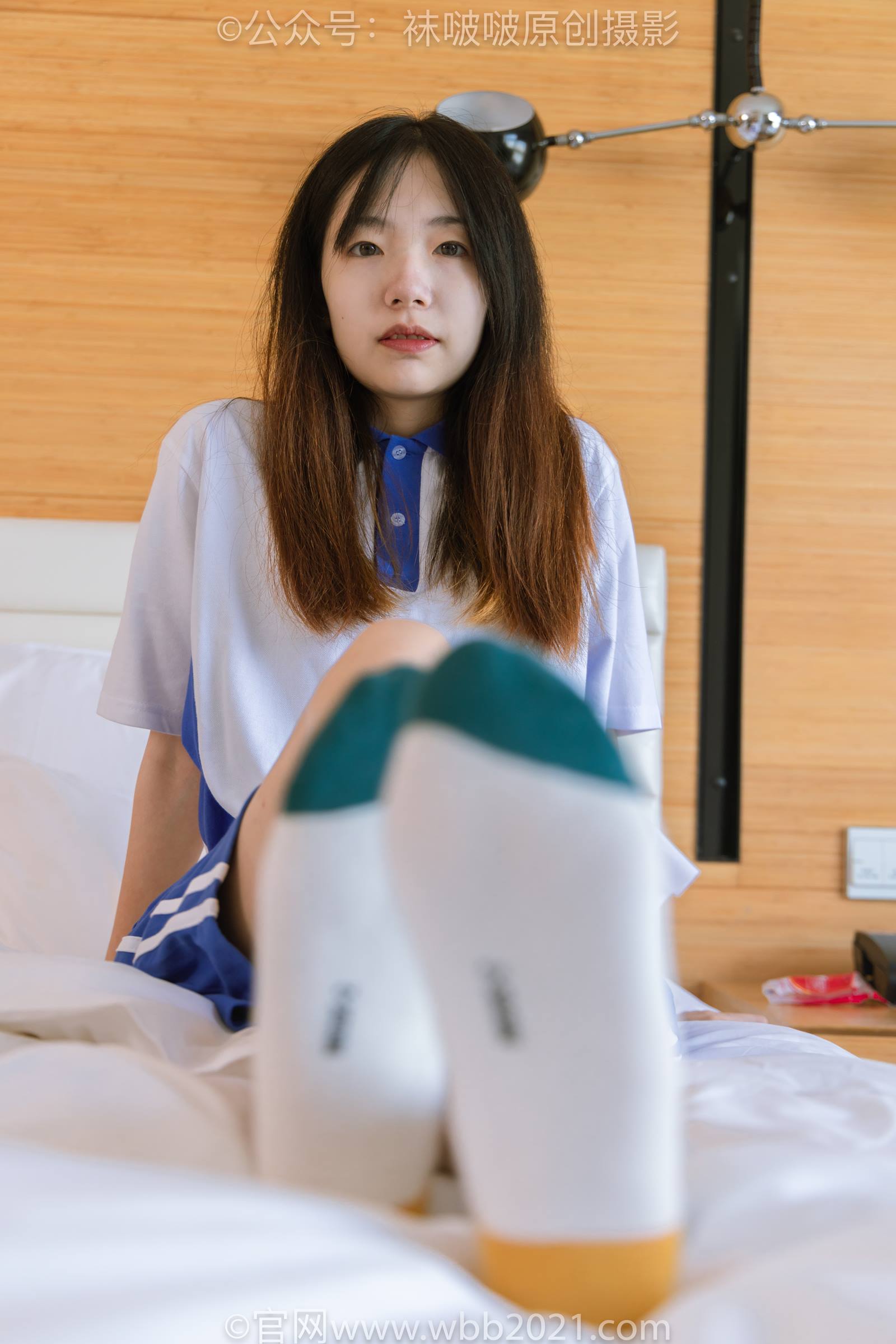 [BoBoSocks袜啵啵]NO.336 小甜豆-校服、帆布鞋、白棉袜、裸足[140P/1V/6.71GB]插图4