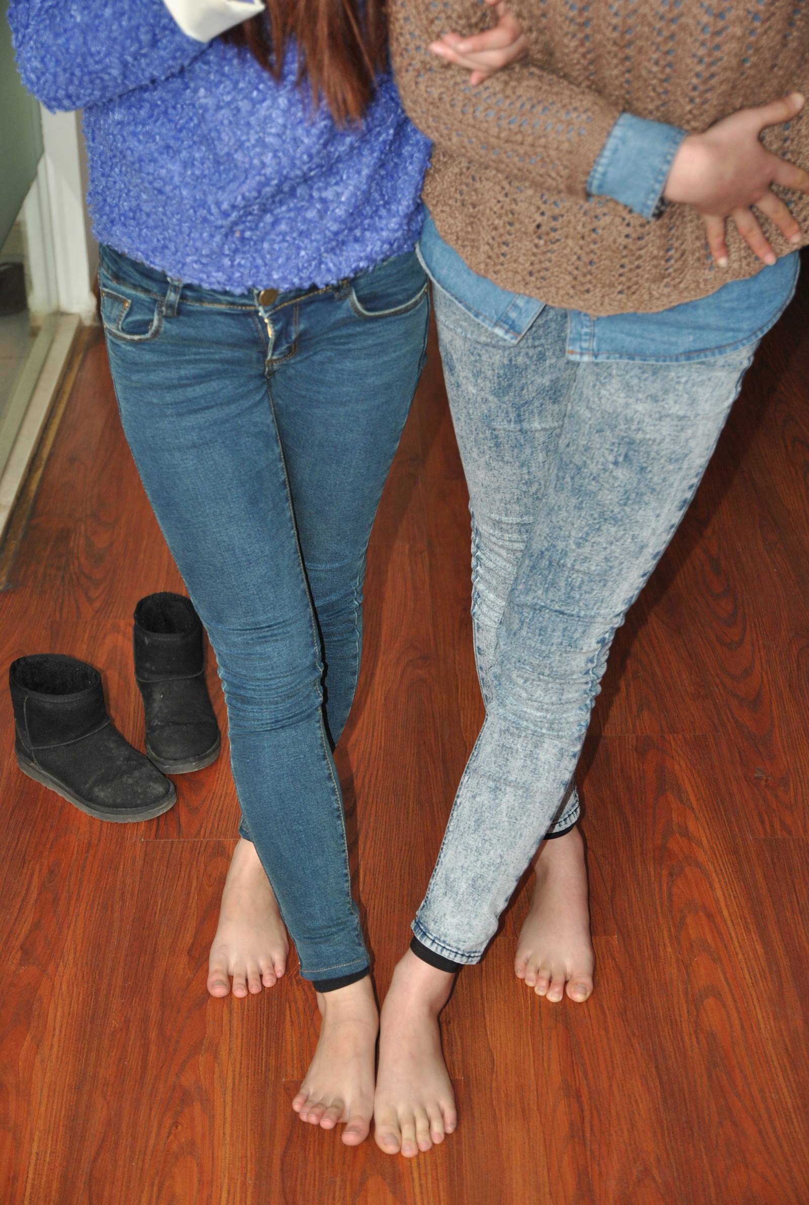 自由摄影 No.039 楠楠 齐齐 裸足比脚 [61P/145MB]插图3