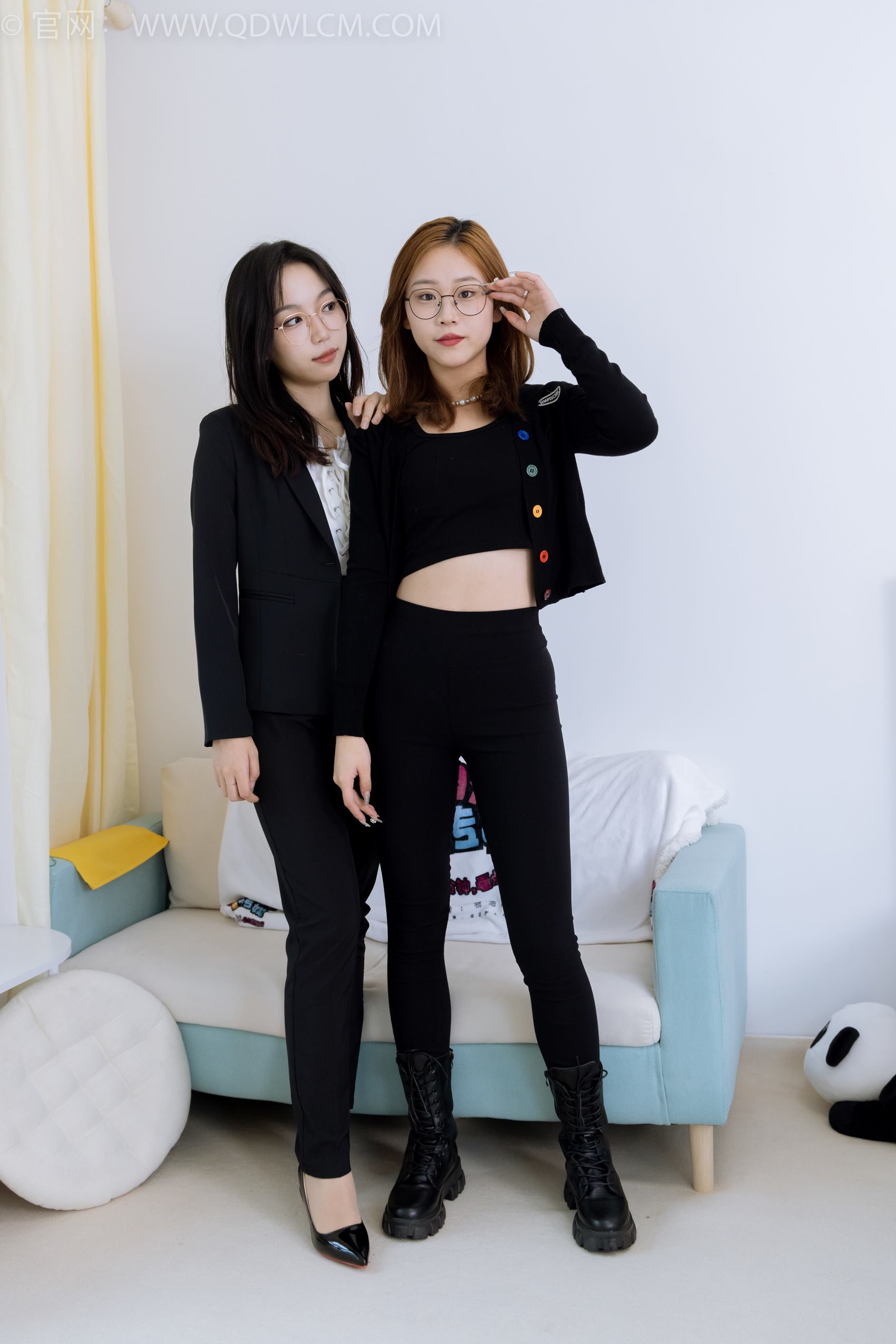 物恋传媒 NO.1901 纱纱&桃桃-马丁靴、高跟鞋、肉丝、裸足[170P/1V/6.17GB]插图2