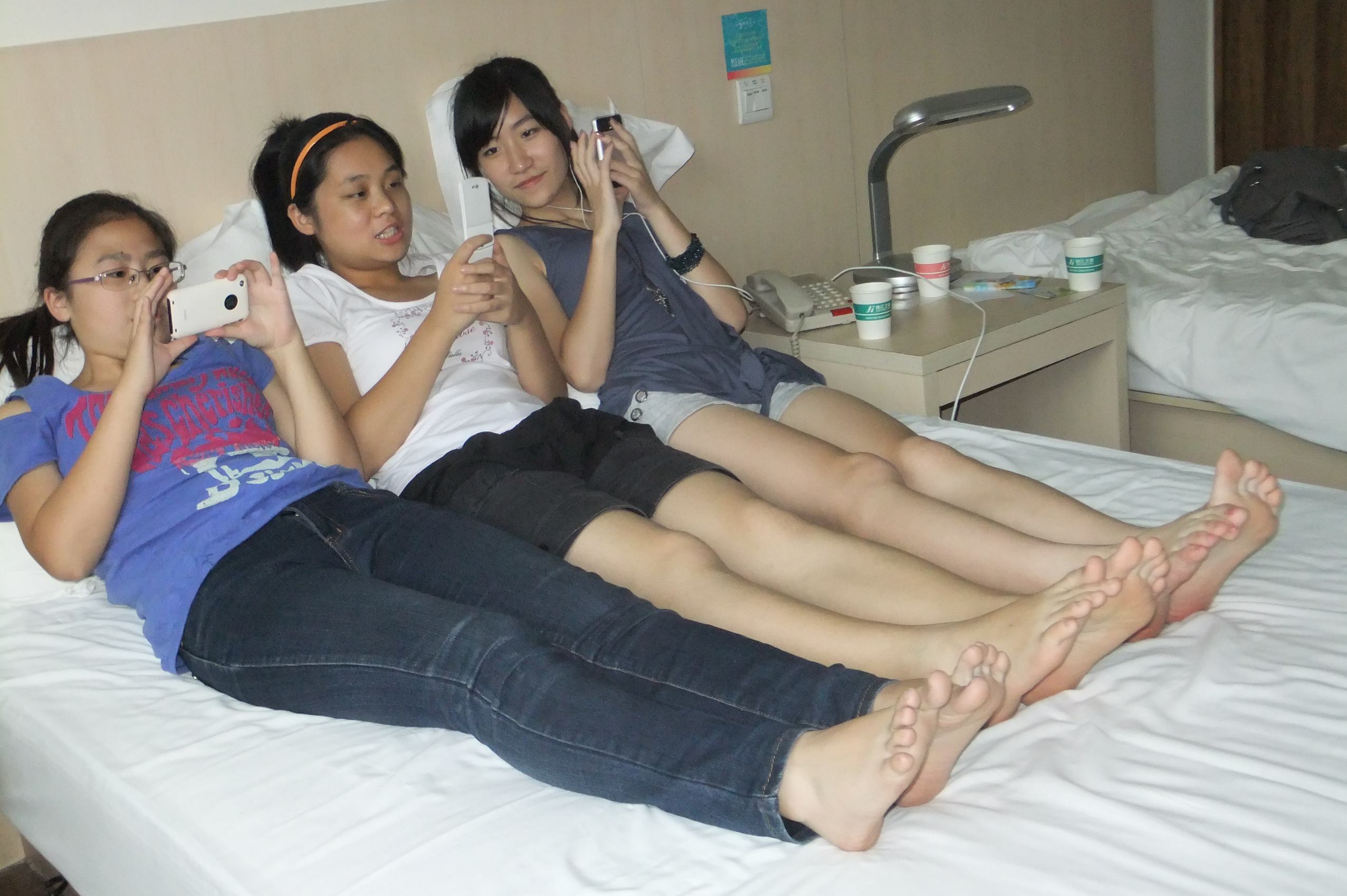 自由摄影 No.149 三人秀裸足 [98P/152MB]插图2