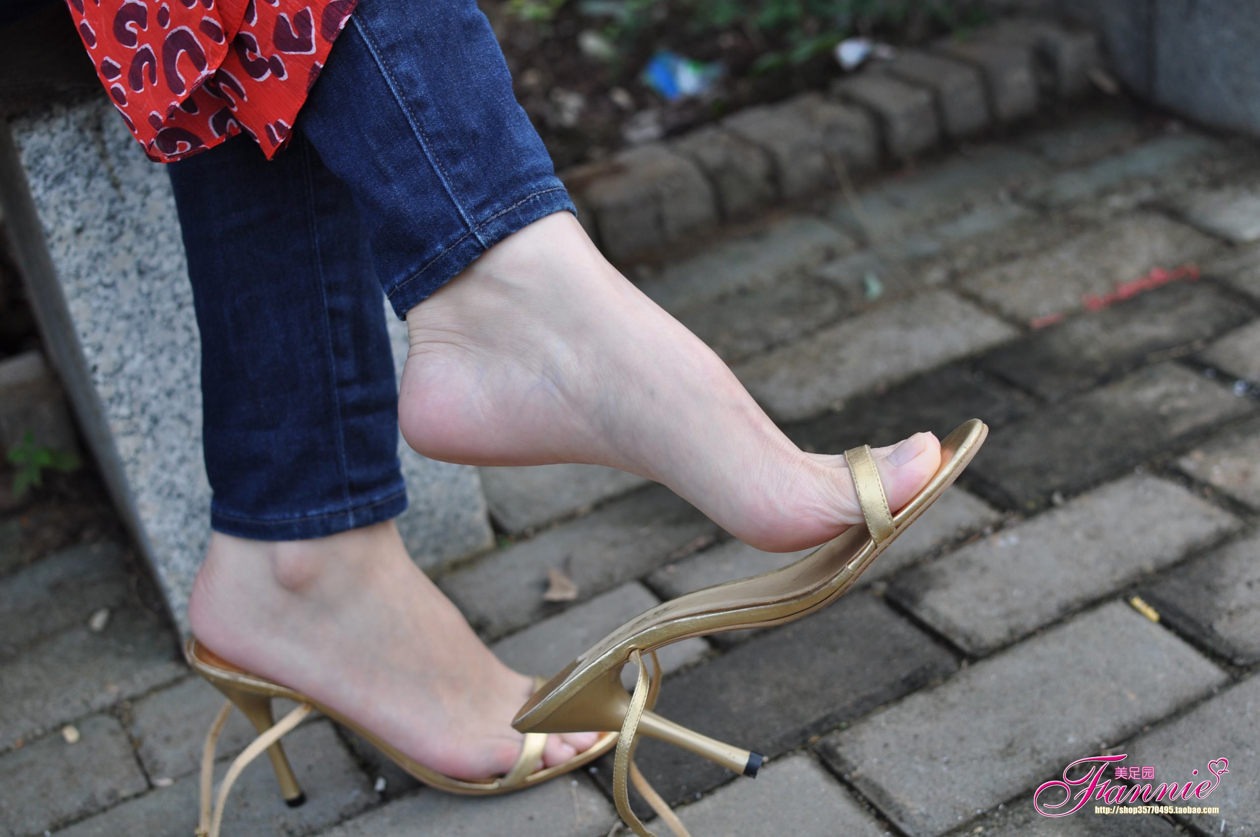 Fannie芬妮每足园 No.513 心绪盈秋 裸足高跟2[59P/168MB]插图3