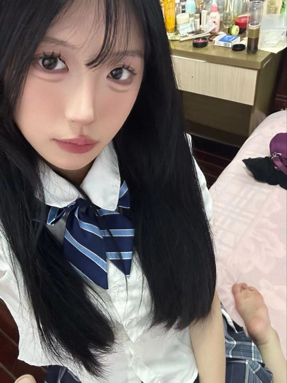 脚模面试脸足同框套路系列-020-22号-面试 艺术生妹妹生活照[19P/11V/169MB]插图3