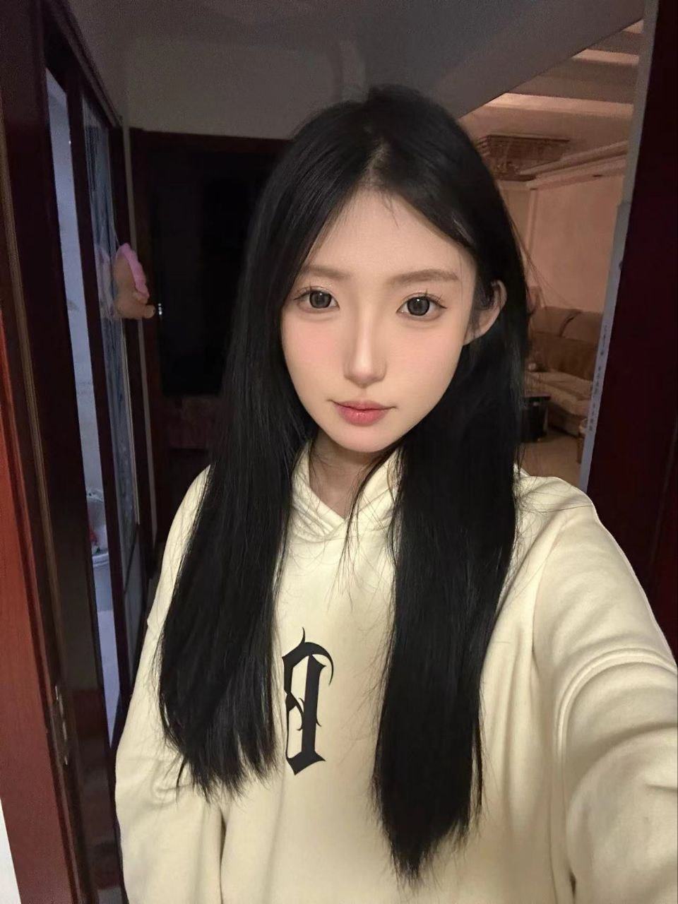 脚模面试脸足同框套路系列-020-22号-面试 艺术生妹妹生活照[19P/11V/169MB]插图1