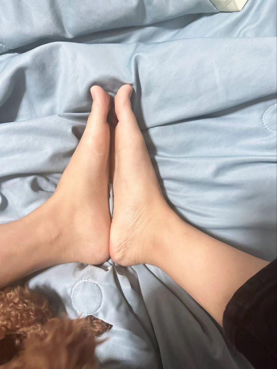 脚模面试脸足同框套路系列-018-20号-165 90 38 圆脸学妹[9P/9V/28MB]插图1