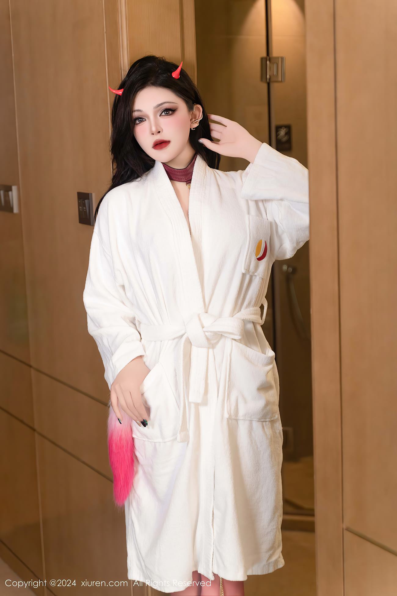 [Xiuren秀人网]2024.10.28 NO.9352 伊丽莎有点白[93+1P/770MB]插图1