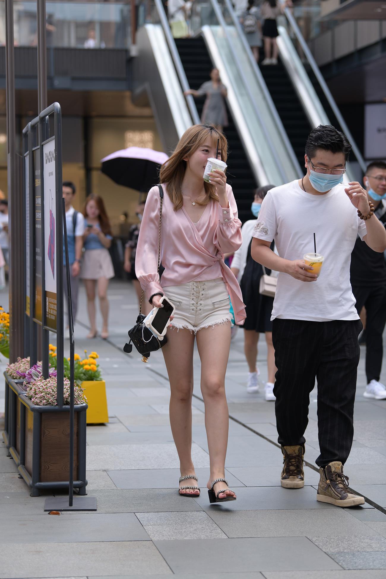 精选街拍作品 NO.4304 粉白搭配青春靓丽[43P/87MB]插图1