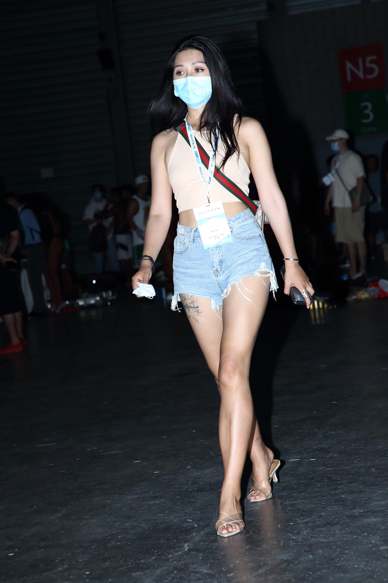 精选街拍作品 NO.4310 牛仔短裤热辣时尚[19P/22MB]插图4