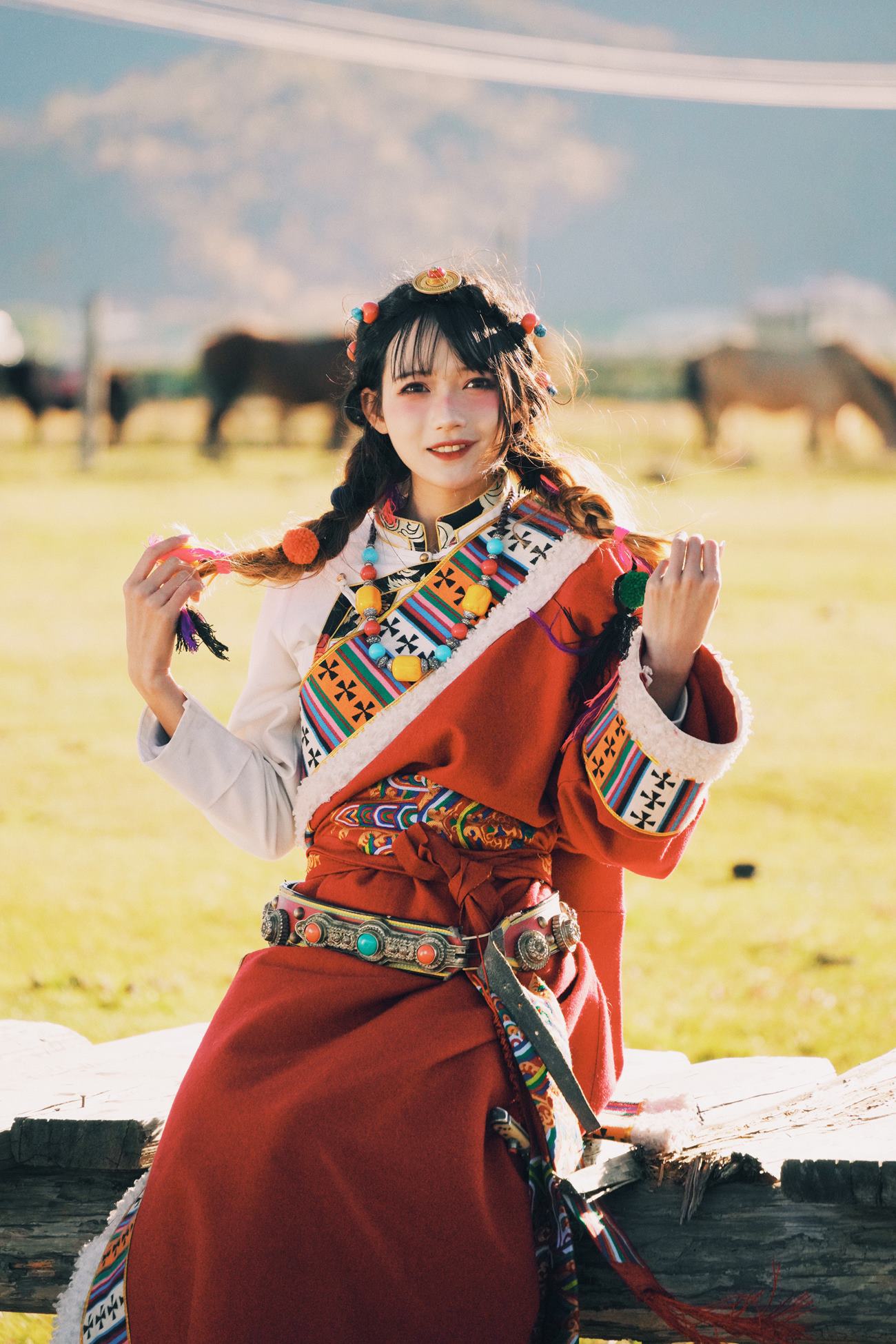 人气Coser@兔子Zzz不吃胡萝卜 草原小卓玛[24P/124MB]