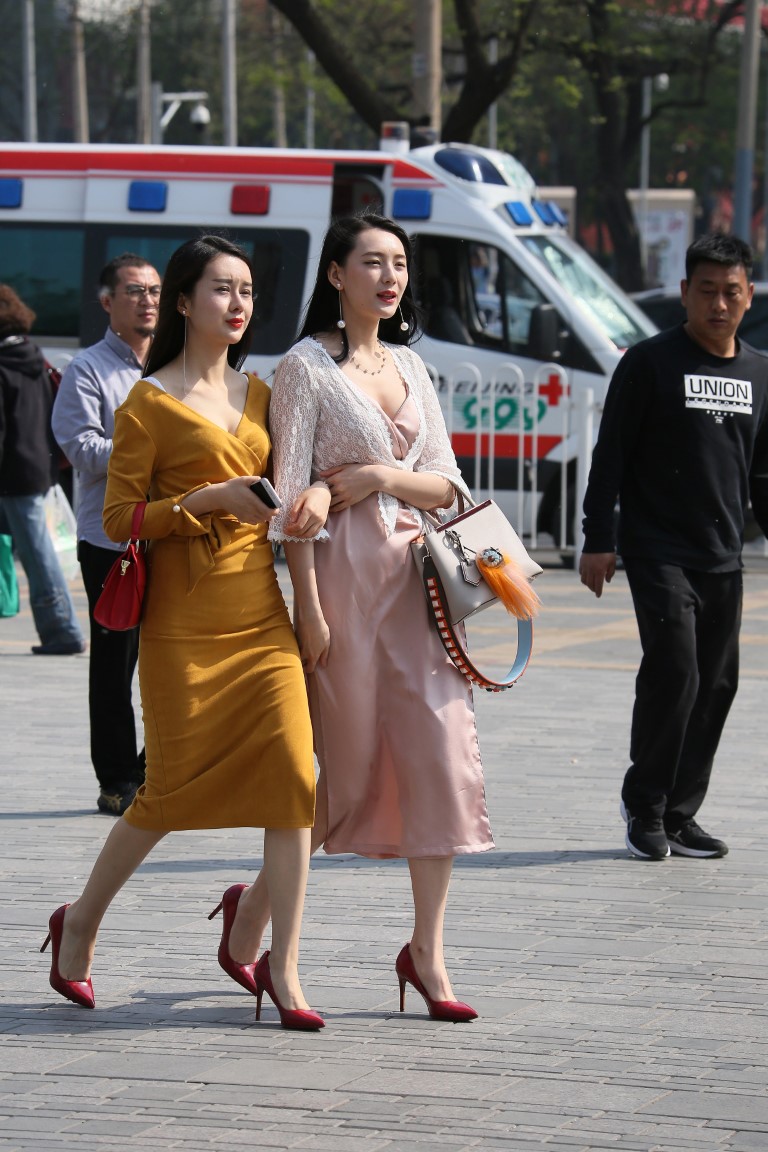 精选街拍作品 NO.4209 高级气质丝质裙[106P/142MB]插图3