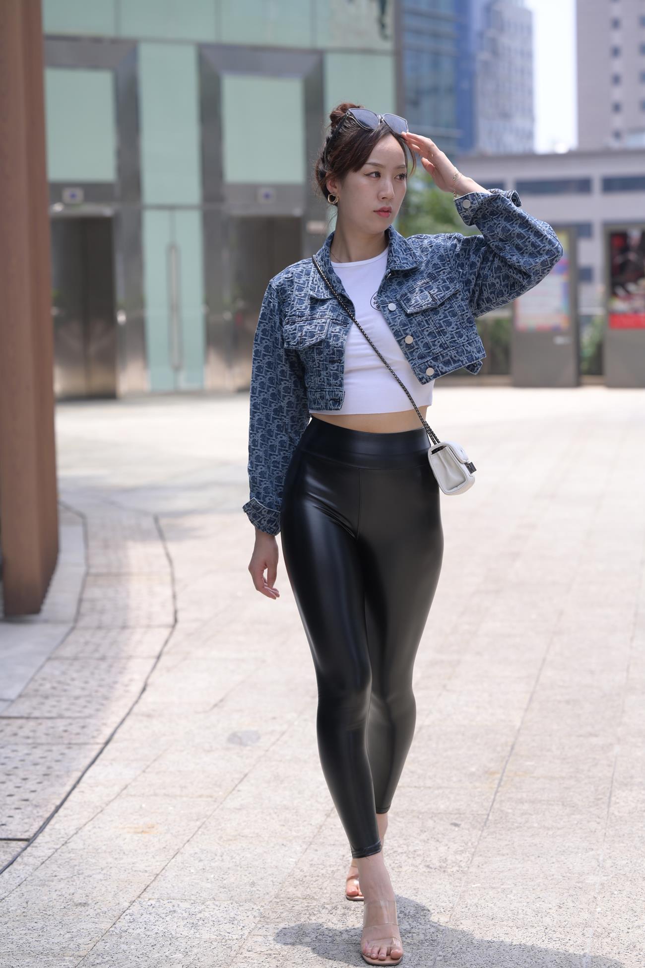 精选街拍作品 NO.4315 皮裤靓妹[611P/1.43GB]