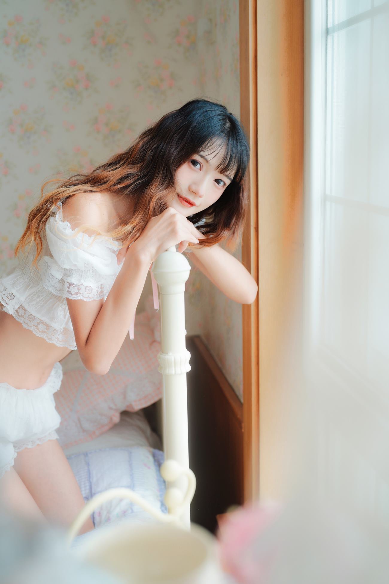 人气Coser@兔子Zzz不吃胡萝卜 居家少女[33P/364MB]