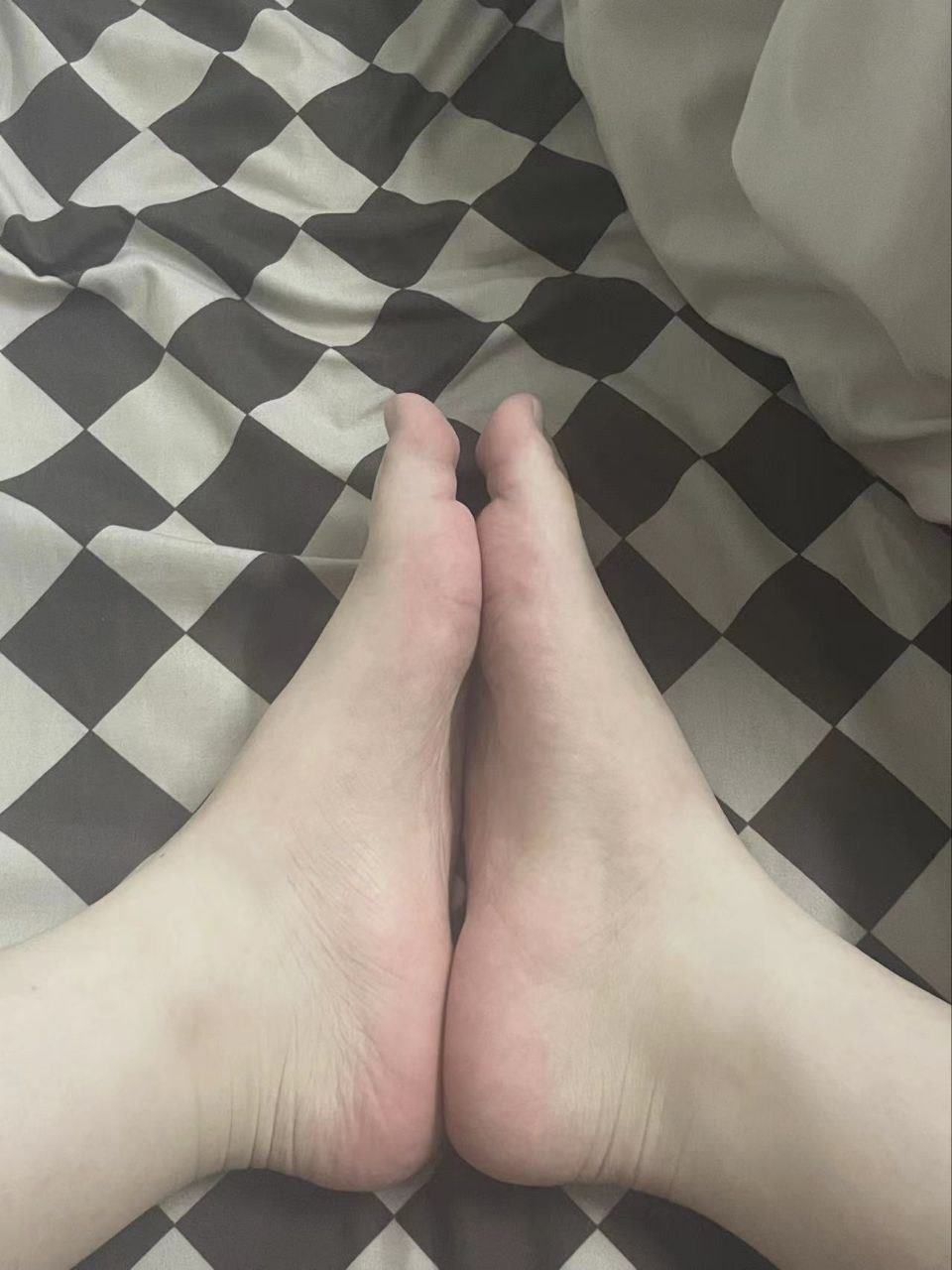 脚模面试脸足同框套路系列-077-非长期 金发妹[5P/2V/28MB]插图3