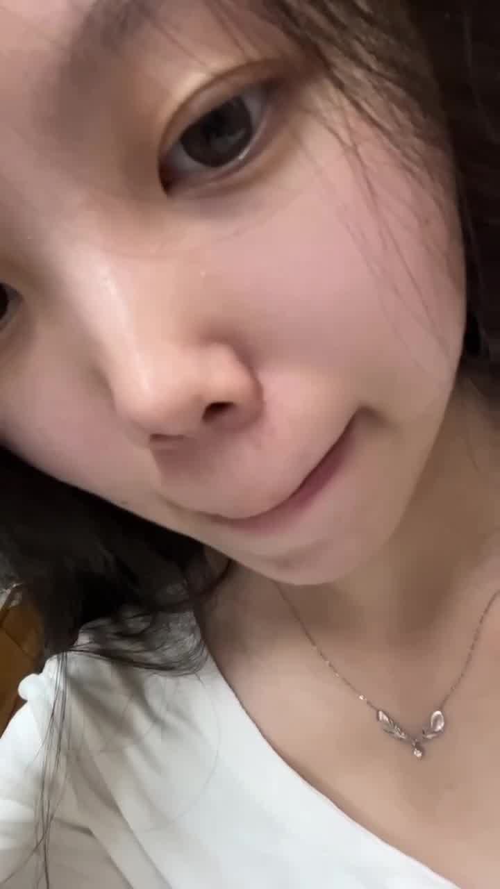 脚模面试脸足同框套路系列-071-大学生宿舍拍脚[10P/17V/100MB]插图4