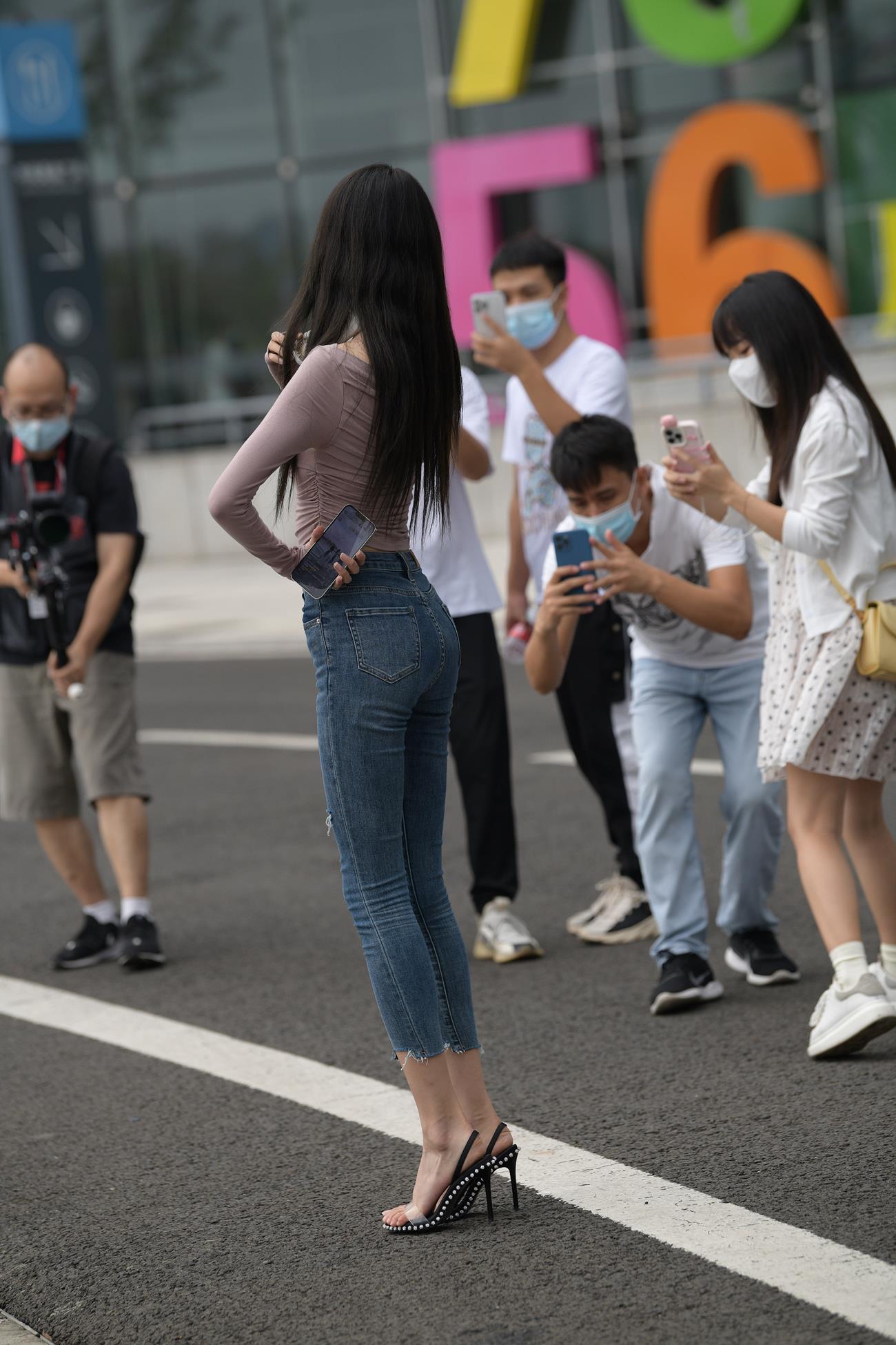 精选街拍作品 NO.4359 牛仔裤魅力百搭[138P/376MB]插图2