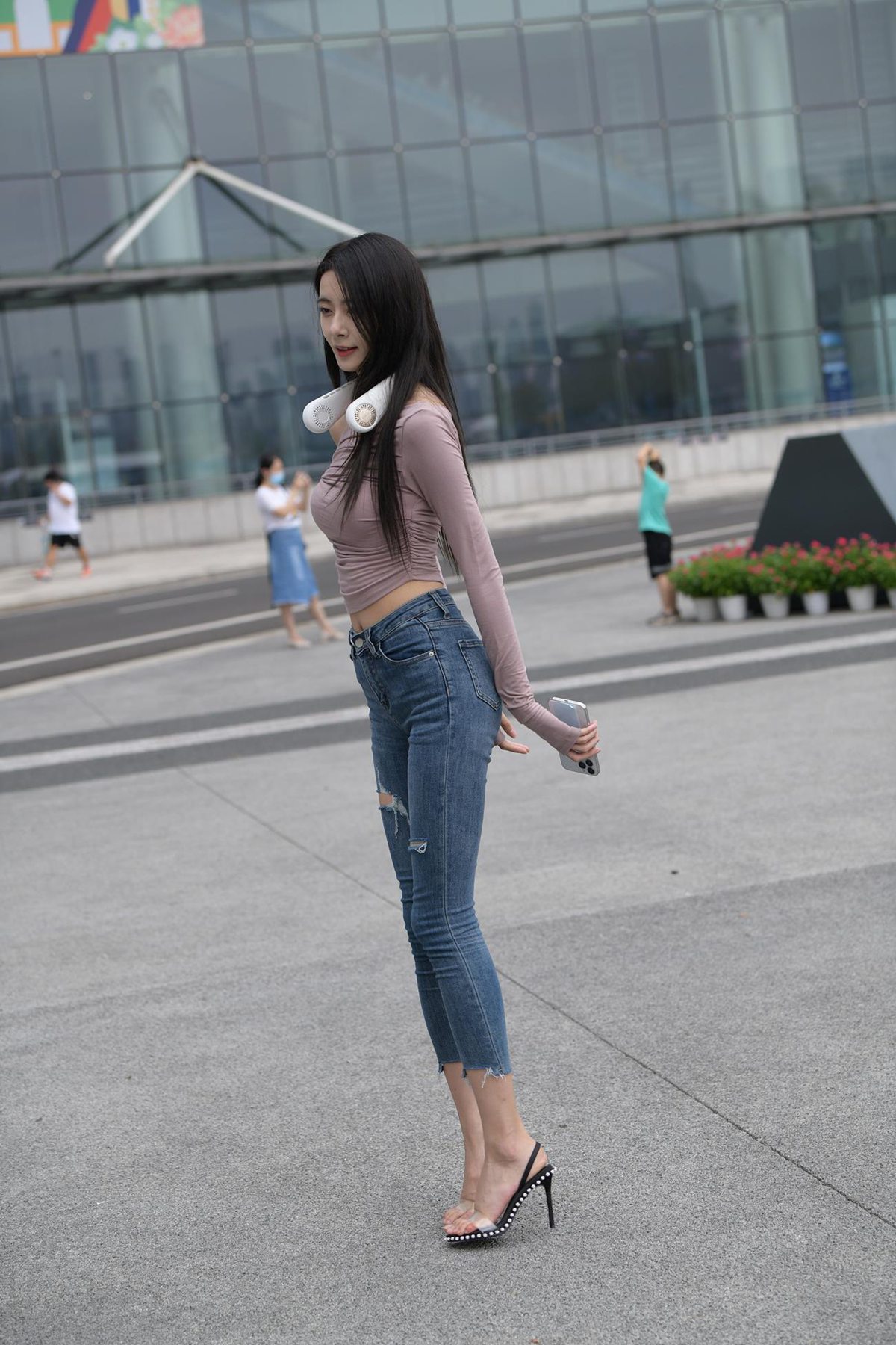 精选街拍作品 NO.4359 牛仔裤魅力百搭[138P/376MB]插图3