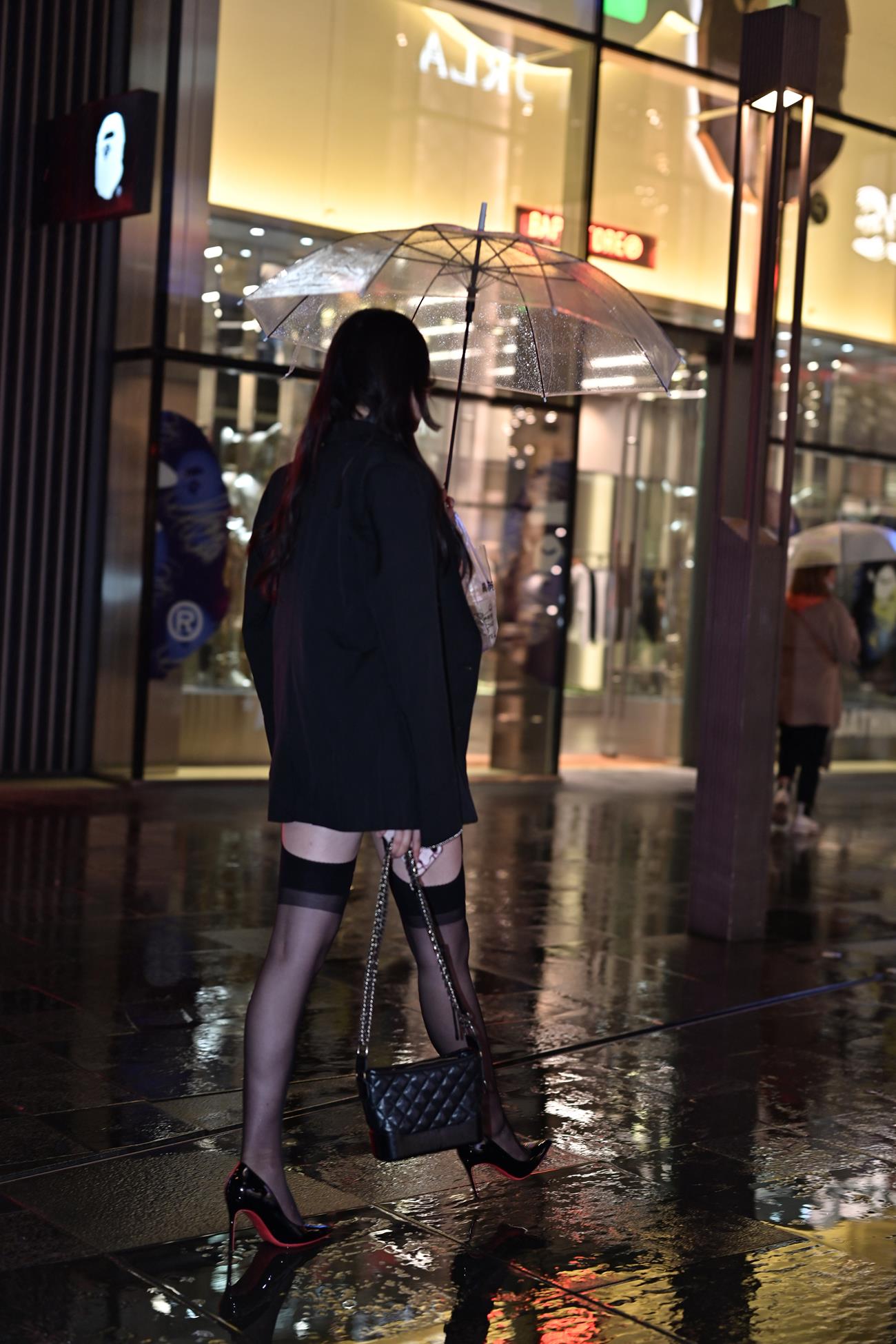 精选街拍作品 NO.4470 黑色紧身包臀裙黑丝御姐[398P/941MB]插图6