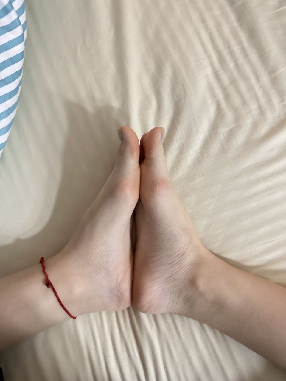 脚模面试脸足同框套路系列-115 165 90 37小富婆 黑丝 牙齿展示[10P/7V/133M]插图1