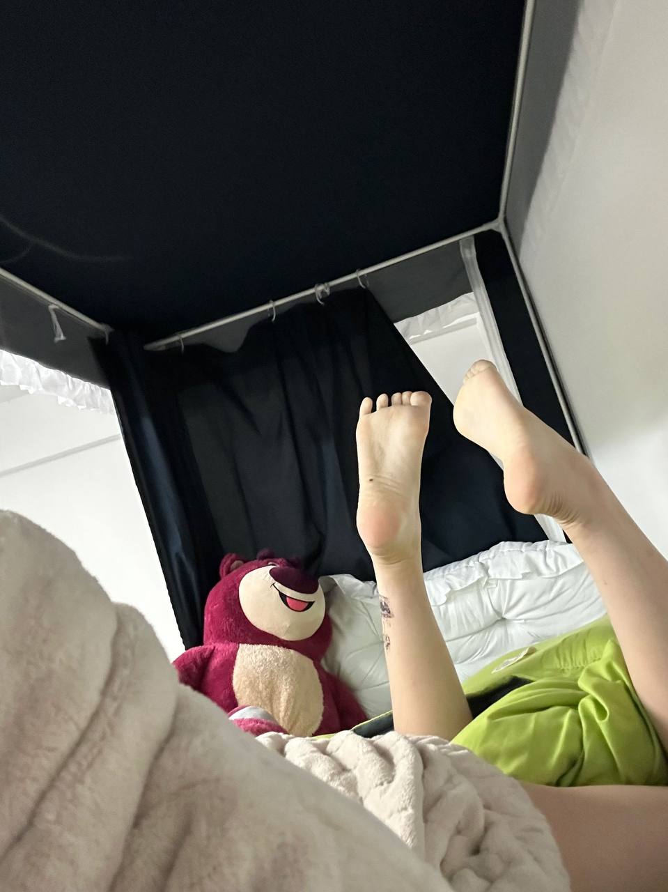 脚模面试脸足同框套路系列-109 纹身MM [15P/24V/124M]插图1