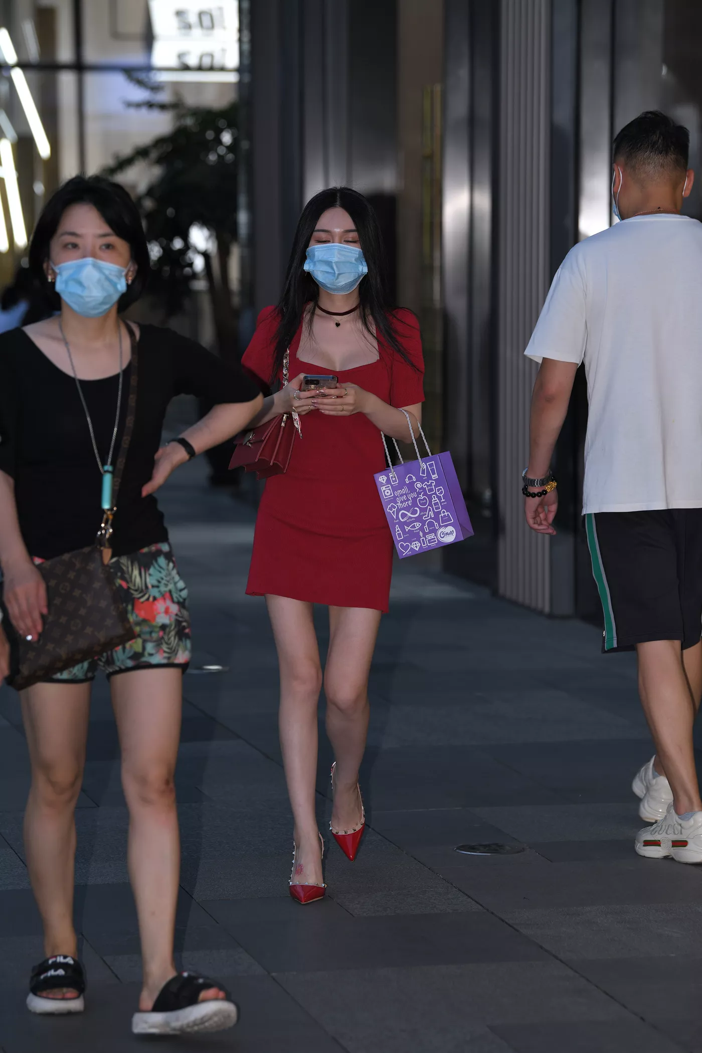 精选街拍作品 NO.4604 亮眼的红色连衣裙[136P/346MB]-萌图网