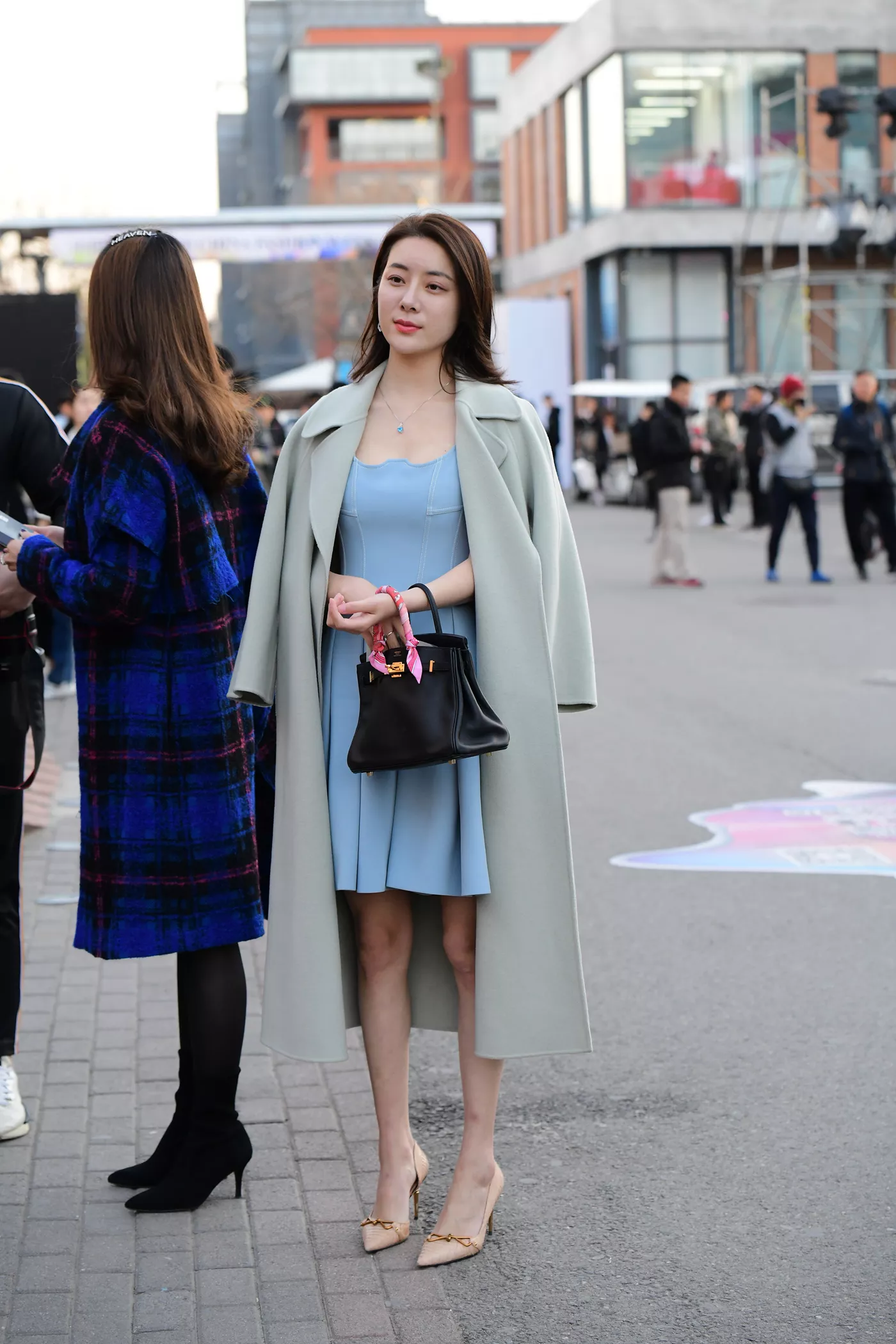 精选街拍作品 NO.4607 温婉大衣外套小姐姐[110P/180MB]-萌图网