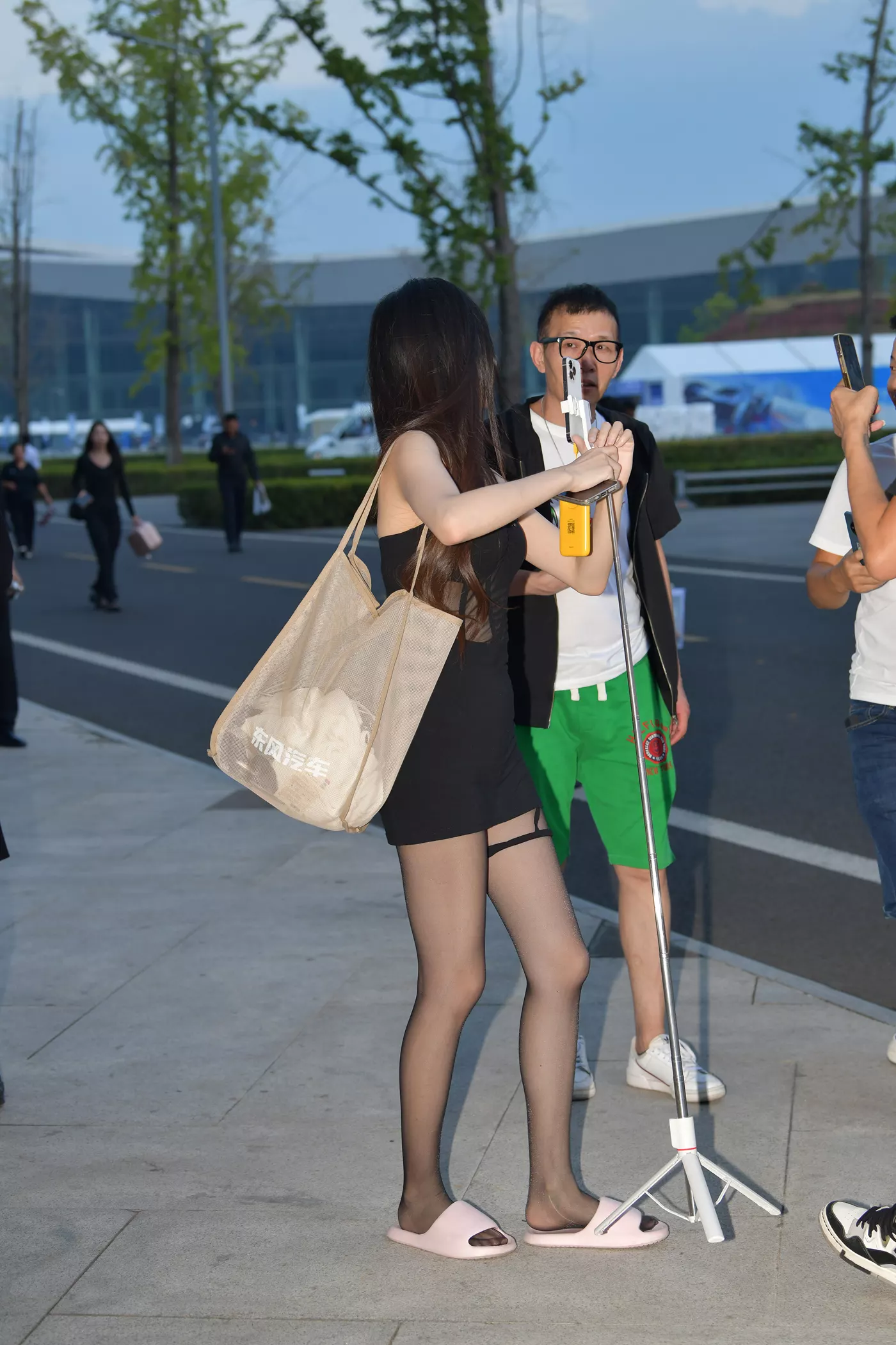 精选街拍作品 NO.4529 精致黑色修身裙[84P/212MB]-萌图网