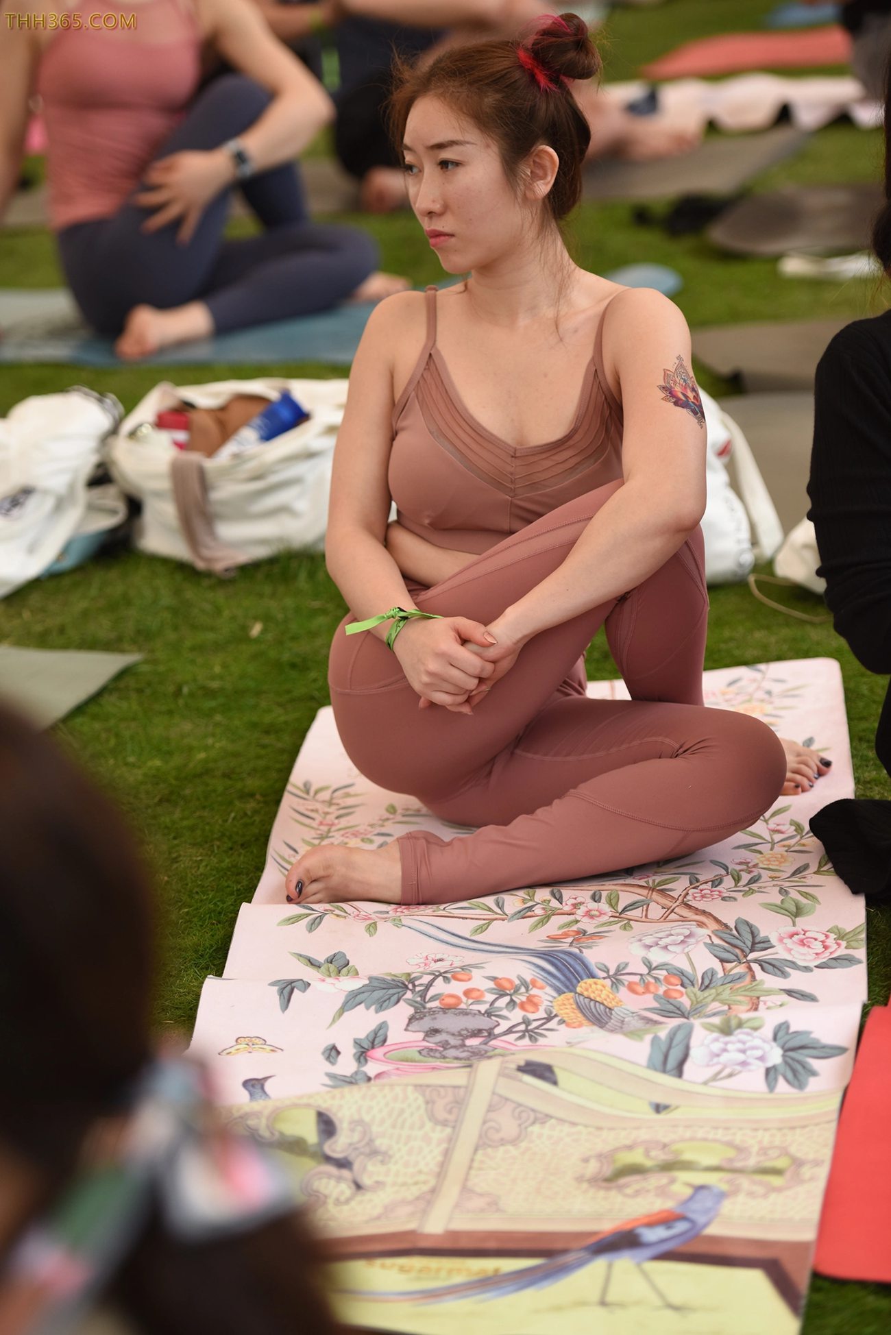 精选街拍作品 NO.4545 活力瑜伽畅想户外[90P/134MB]插图4