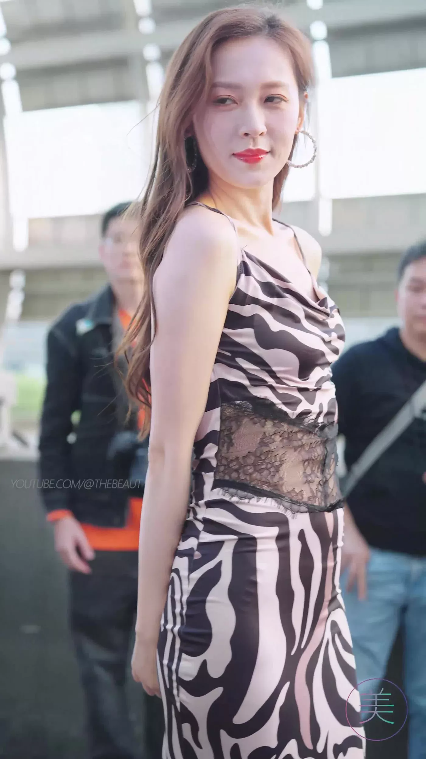 NO.0465 2023 广州车展 Racing Model 车模抖音网红随拍13[1V/338MB]插图4