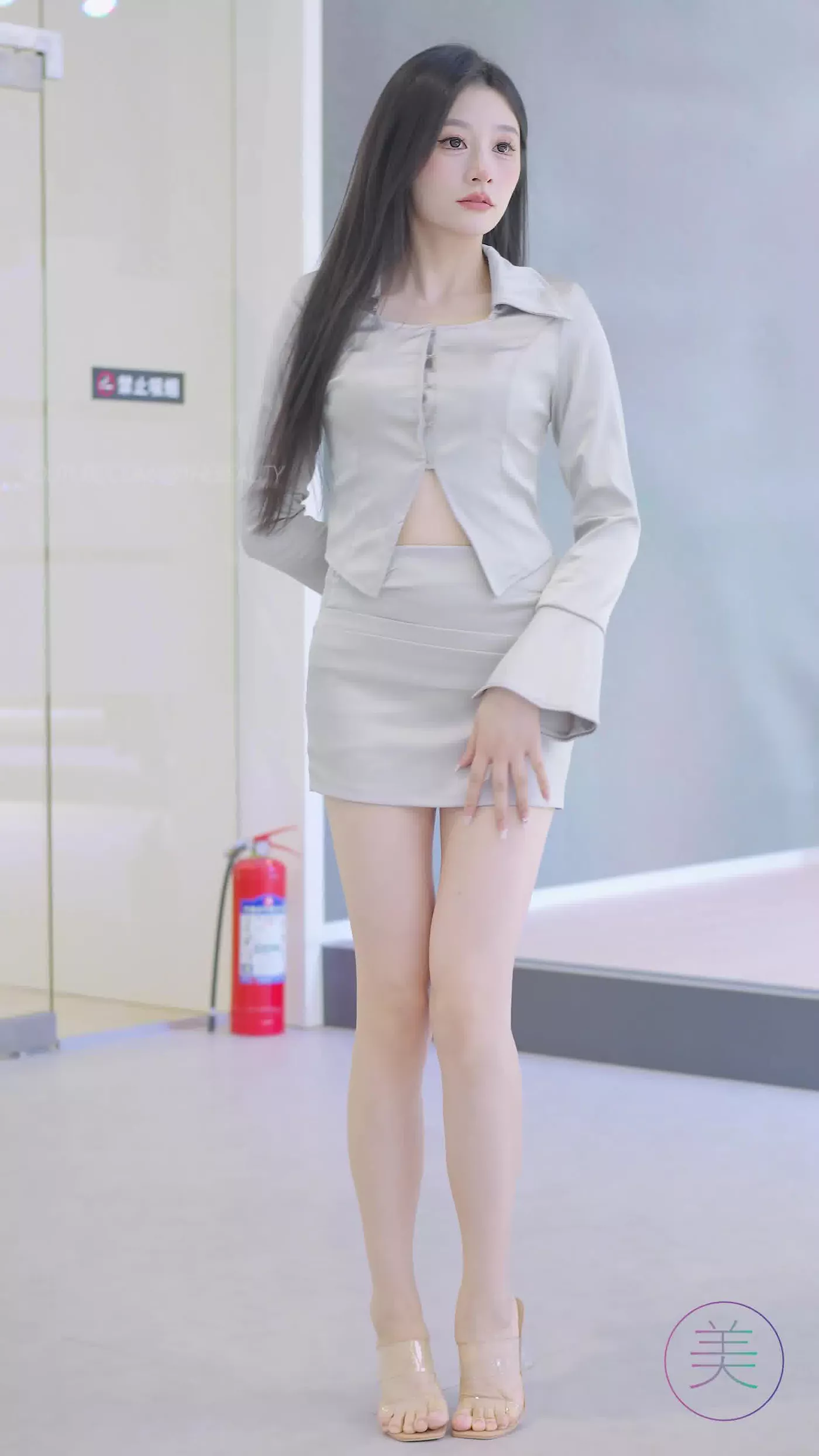 NO.0438 2023 东莞秋季车展 Racing Model 车模抖音网红随拍车模01[1V/132MB]-萌图网