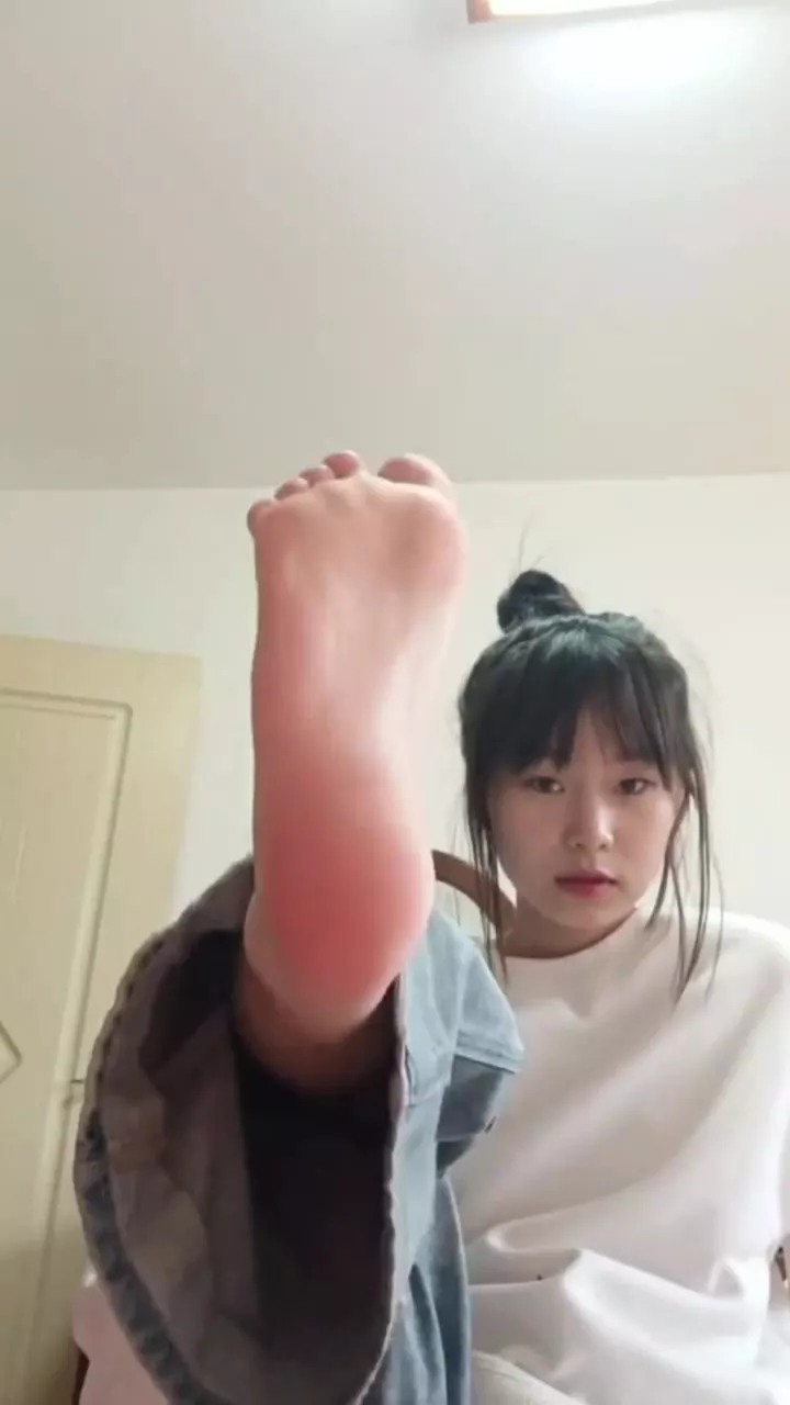 脚模面试脸足同框套路系列-145 [30P/3V/63M]插图2