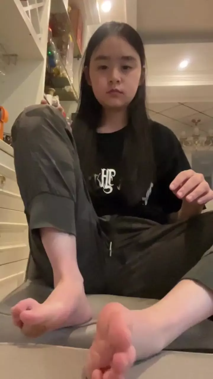 脚模面试脸足同框套路系列-140 [20P/2V/46M]-萌图网