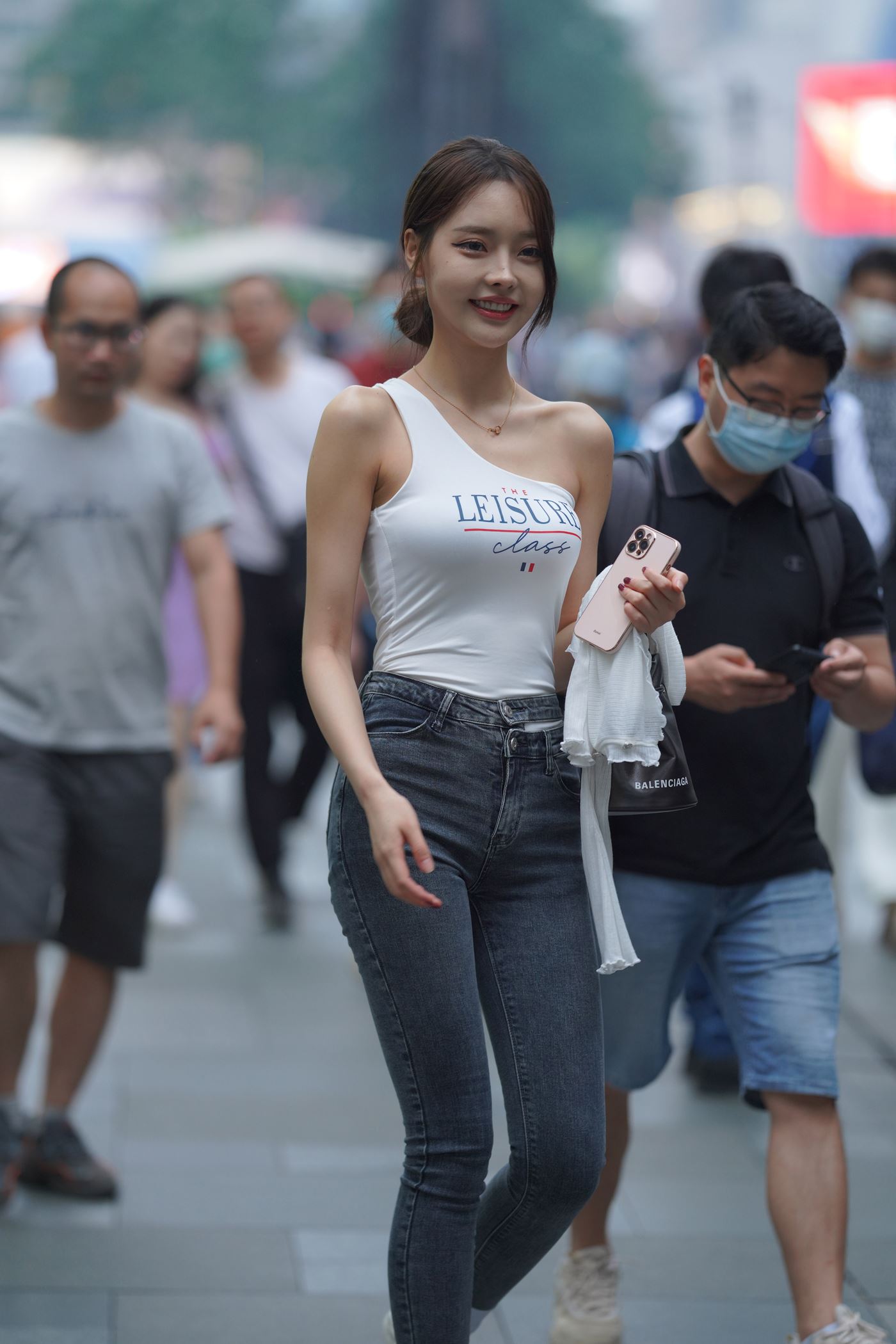 精选街拍作品 NO.4809 牛仔裤修身百搭[134P/310MB]插图2