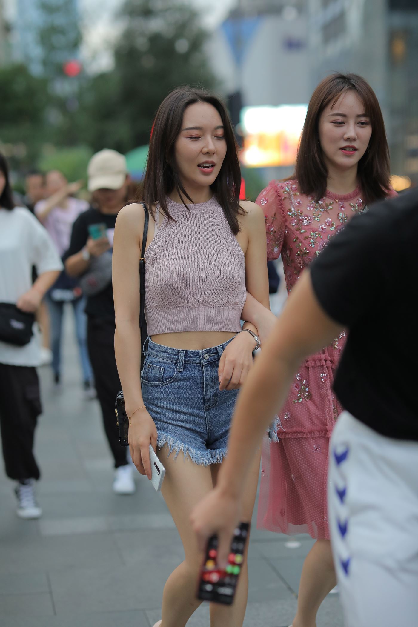 精选街拍作品 NO.4808 牛仔短裤美女[15P/22MB]插图1