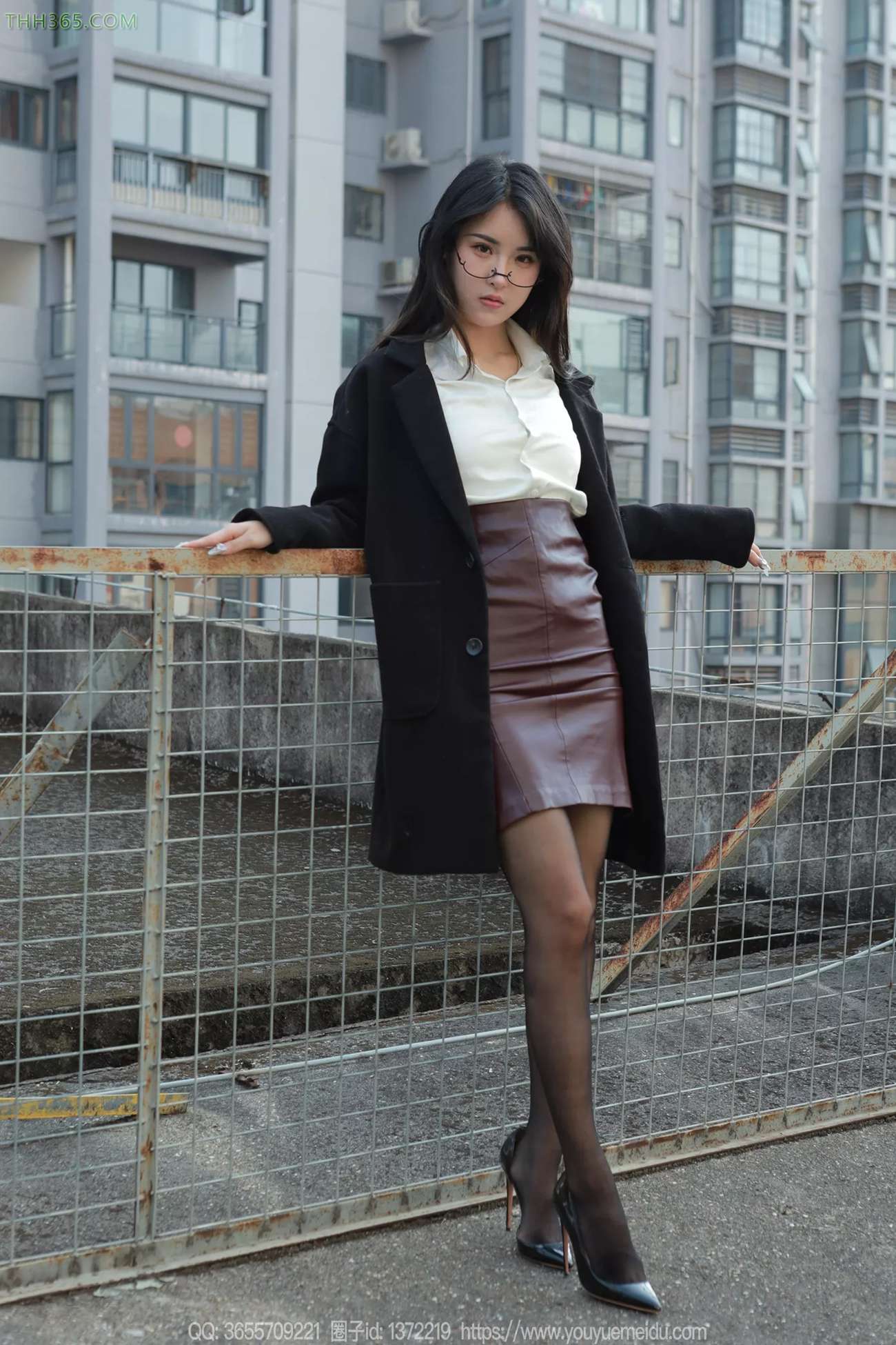 [IESS异思趣向] 2024.12.22 丝享家1930：小宝《眼镜美女》[91P/121MB]插图3