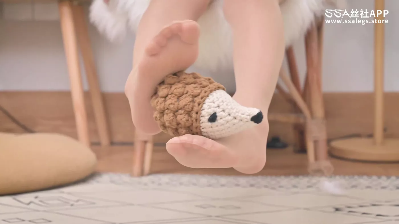 [SSA丝社]短片 NO.0115 素素 SK肉色开裆丝袜[1V/583MB]-萌图网