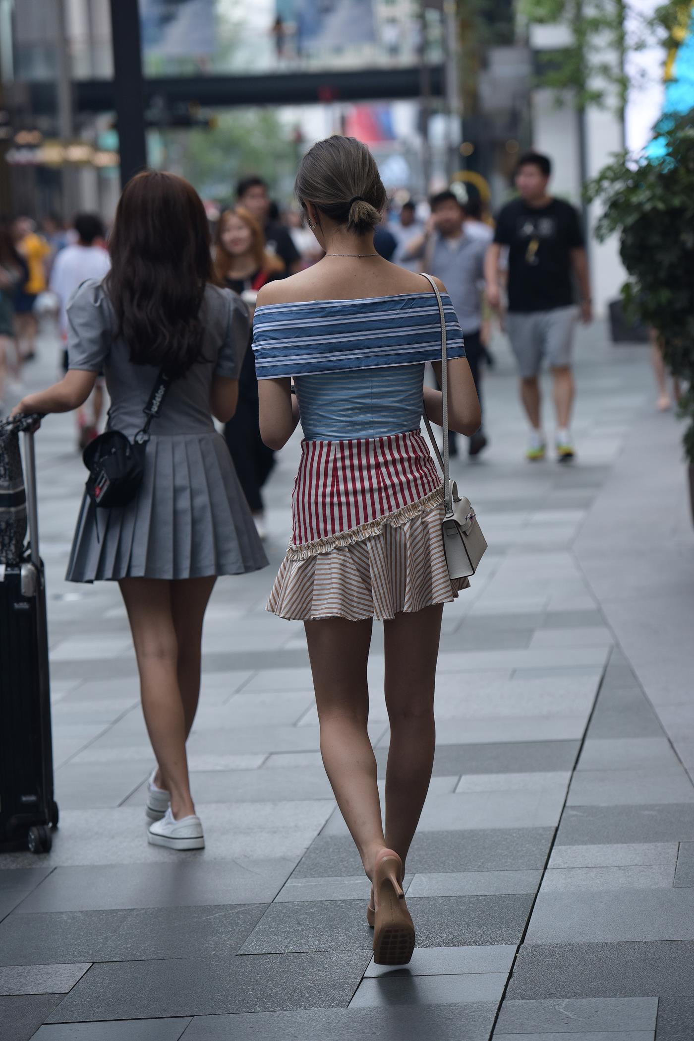 精选街拍作品 NO.4960 荷叶边拼接裙[65P/123MB]插图1