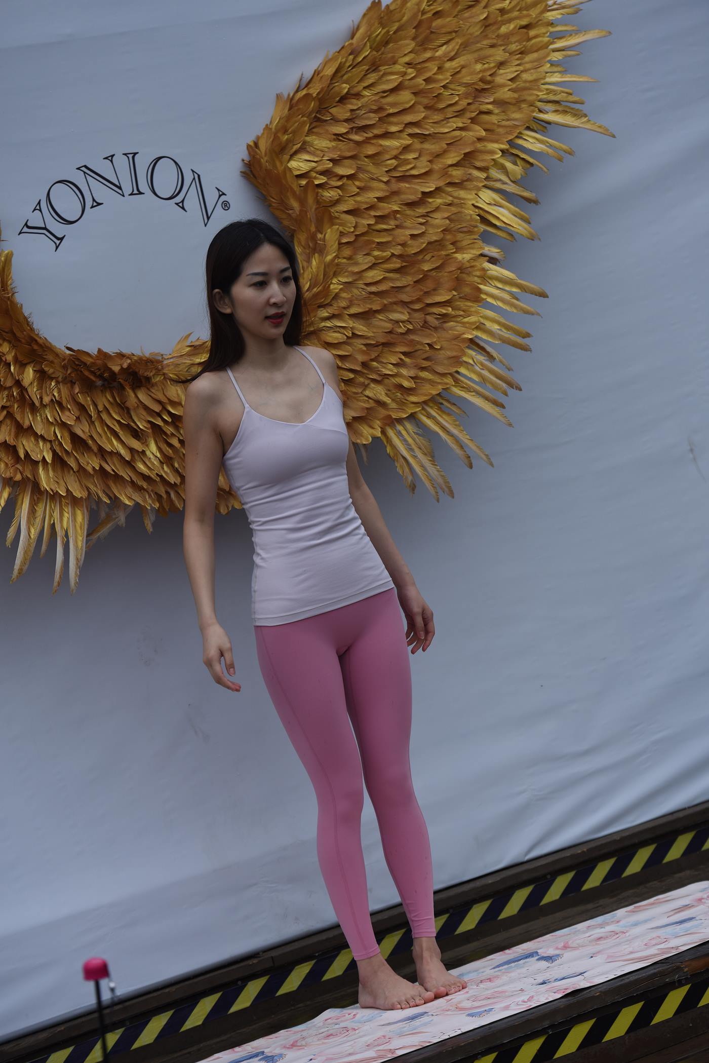 精选街拍作品 NO.5094 紫色瑜伽裤[49P/73MB]插图4