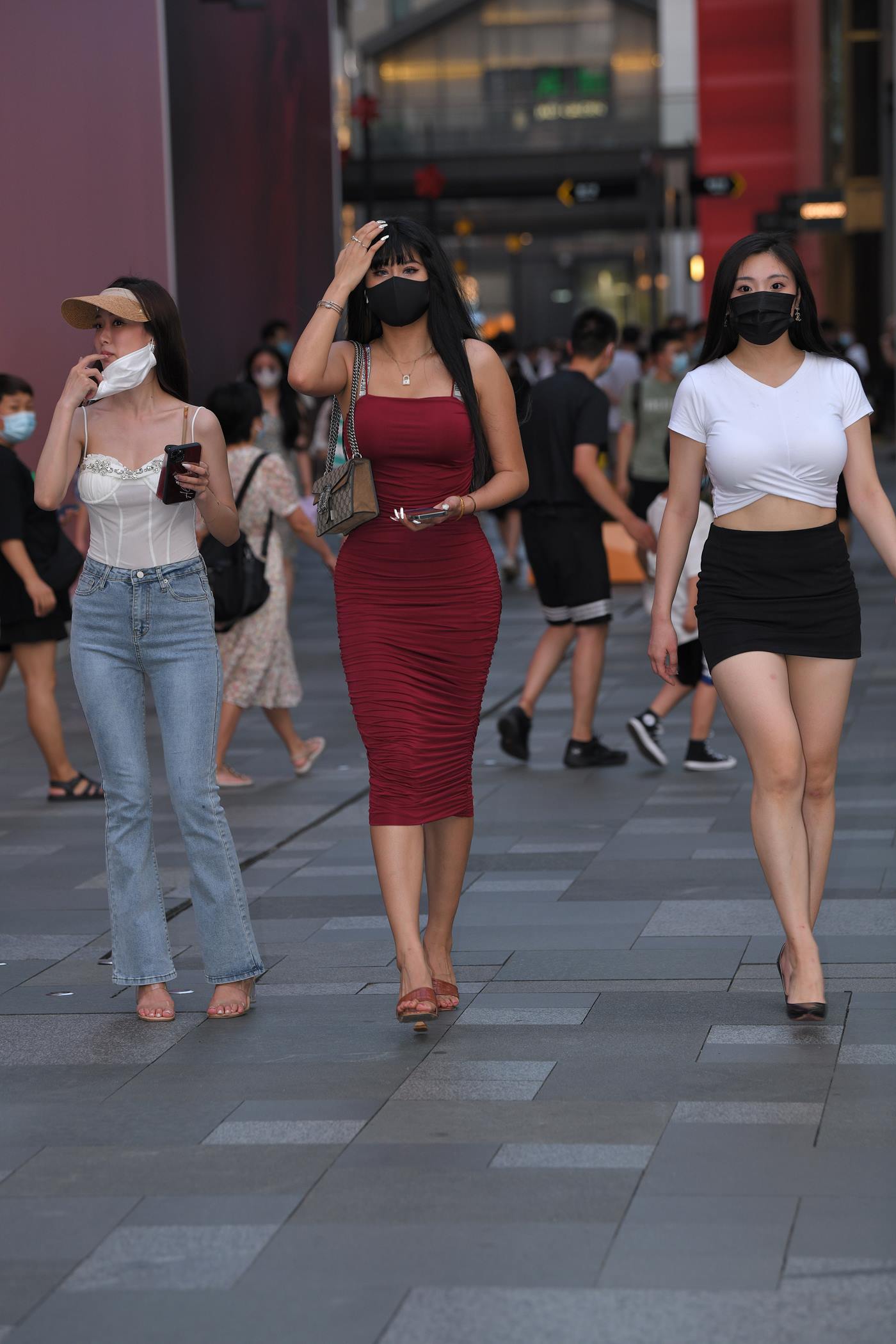 精选街拍作品 NO.5054 亮眼红裙[101P/264MB]插图1