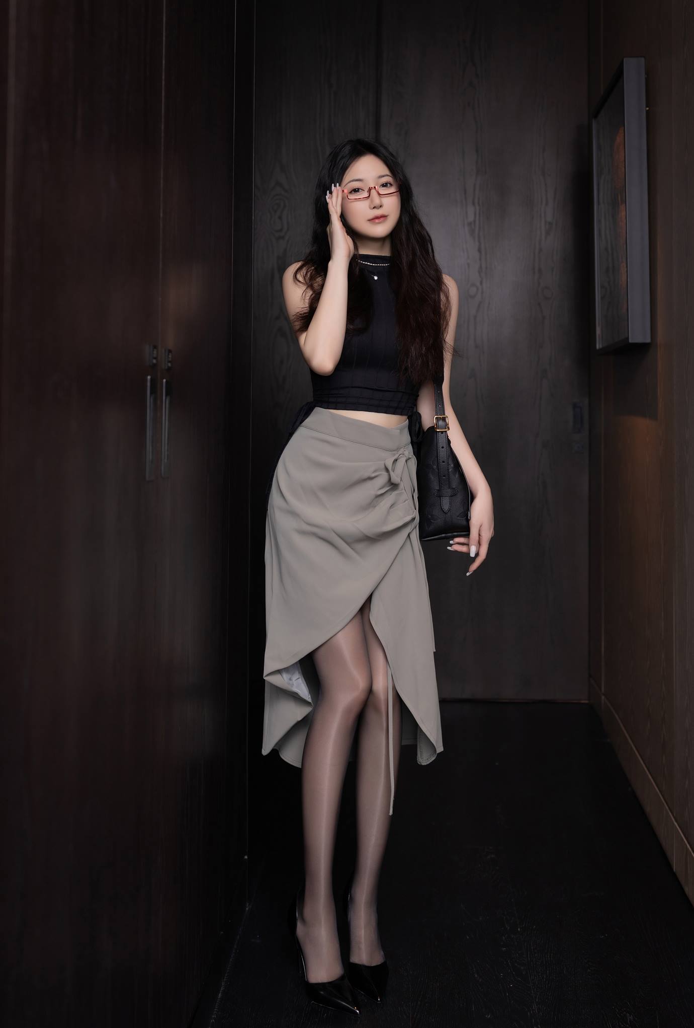 秀人名模鱼子酱Fish《眼镜娘》写真[120P/1.24GB]插图2