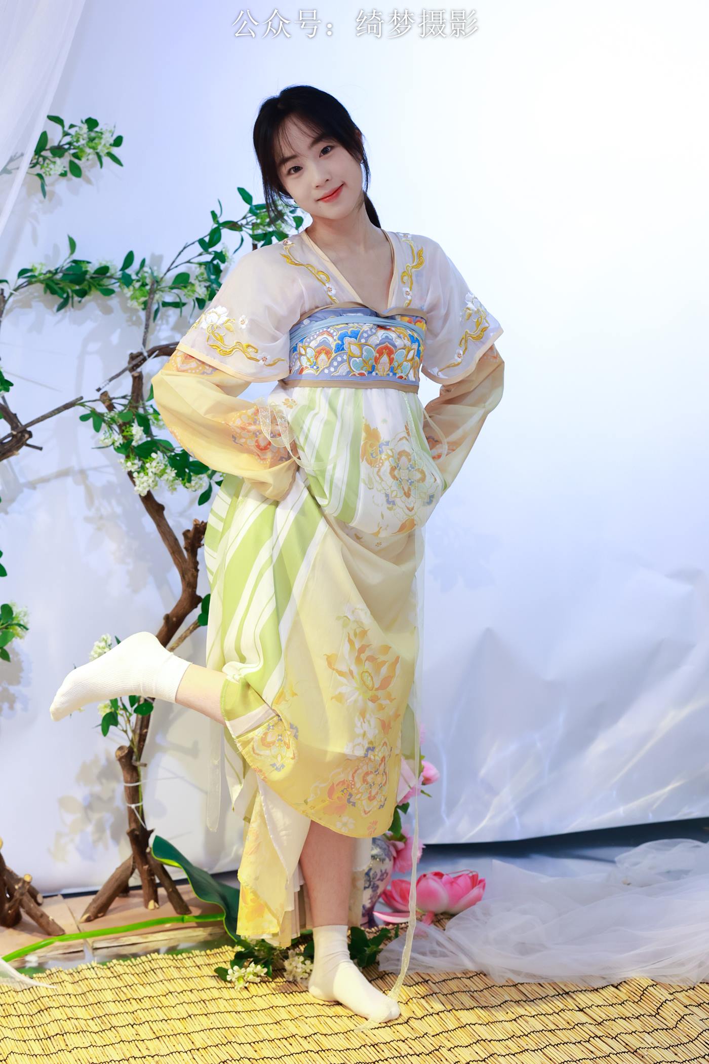 绮梦摄影 2024.08.26 NO.007 Aubrey 精选版[168P/1V/7.52GB]插图2