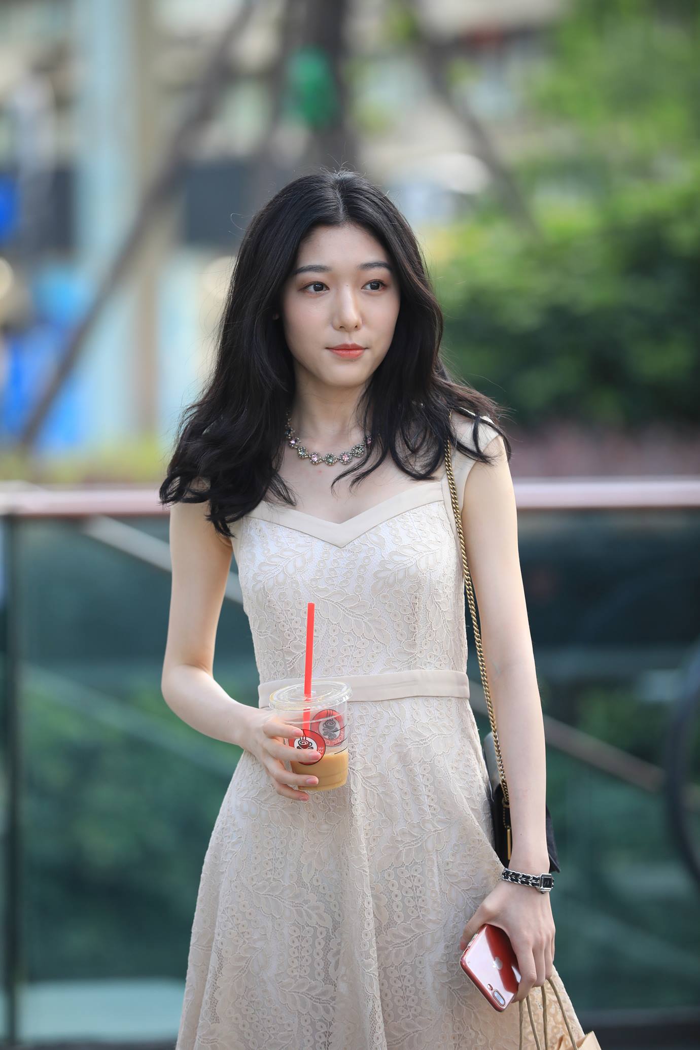 精选街拍作品 NO.5252 米色吊带裙女神[44P/61MB]插图3