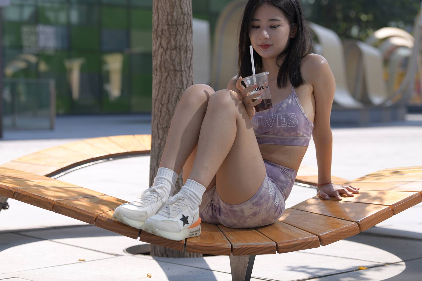 精选街拍作品 NO.5193 一只麋鹿摄影作品 – 紫粉扎染紧身短裤美眉[648P/989MB]插图1