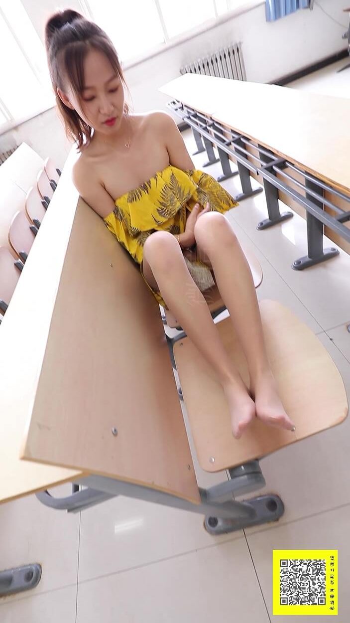 [LSS山茶摄影]丝足视频 NO.020[1V/180MB]插图4