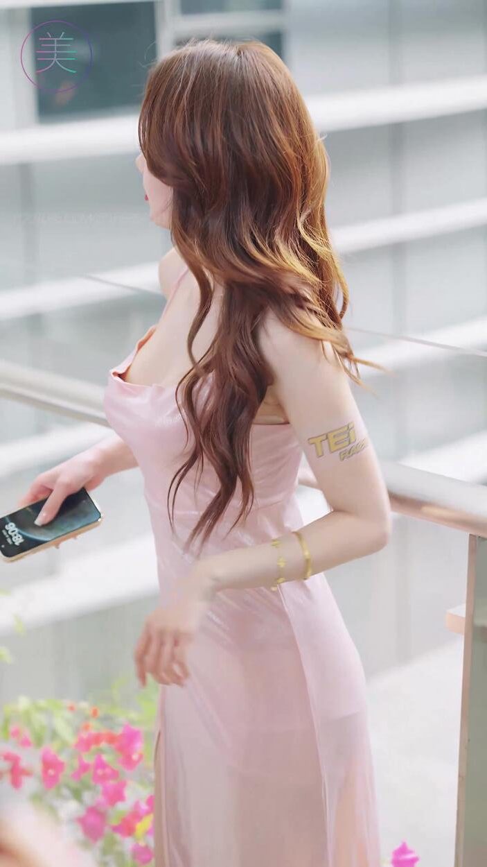 NO.1047 2024 深圳改装车展 Auto Salon 车模抖音网红随拍 59[1V/319MB]插图3